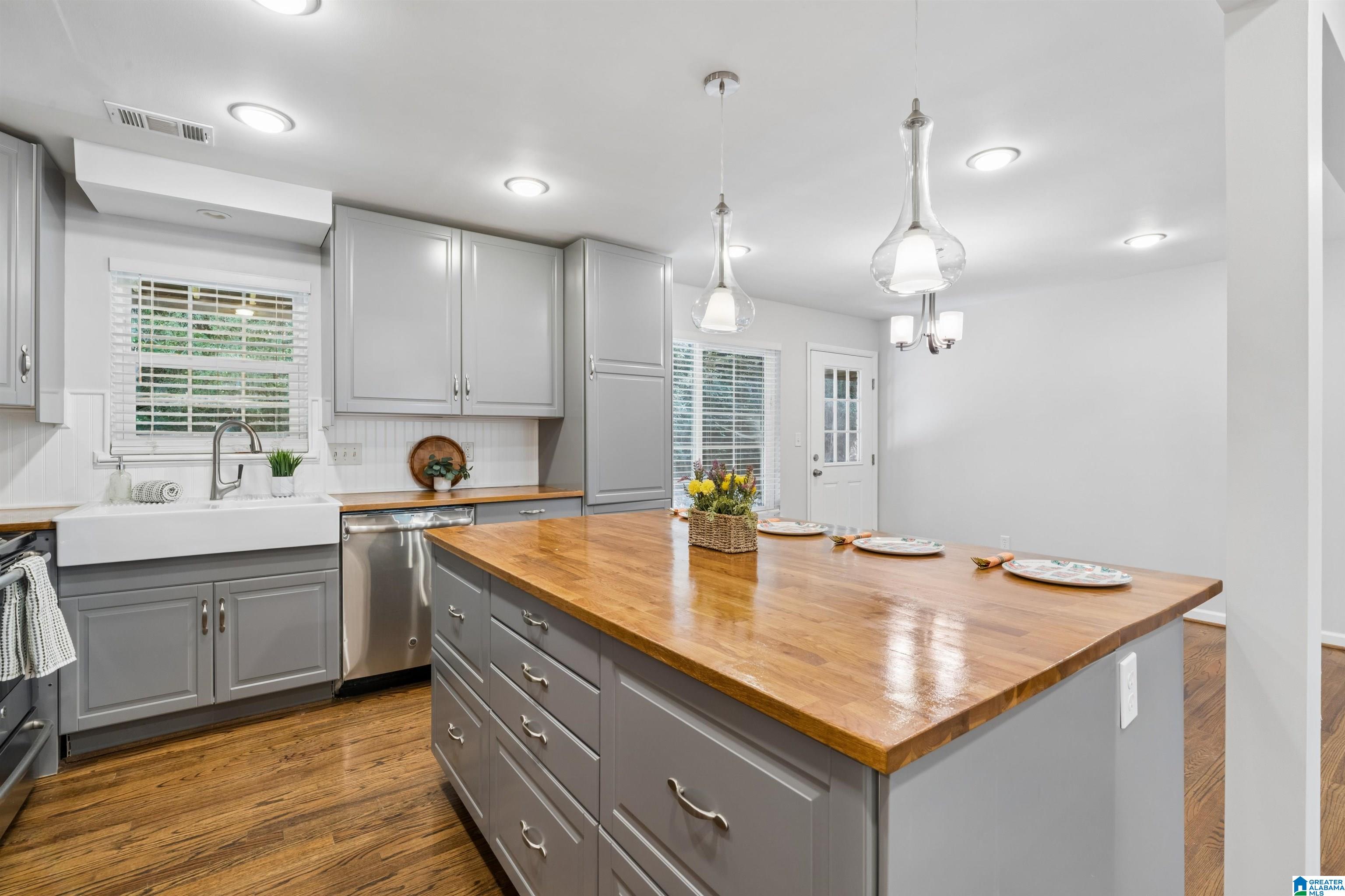 2202 MONTREAT CIRCLE A