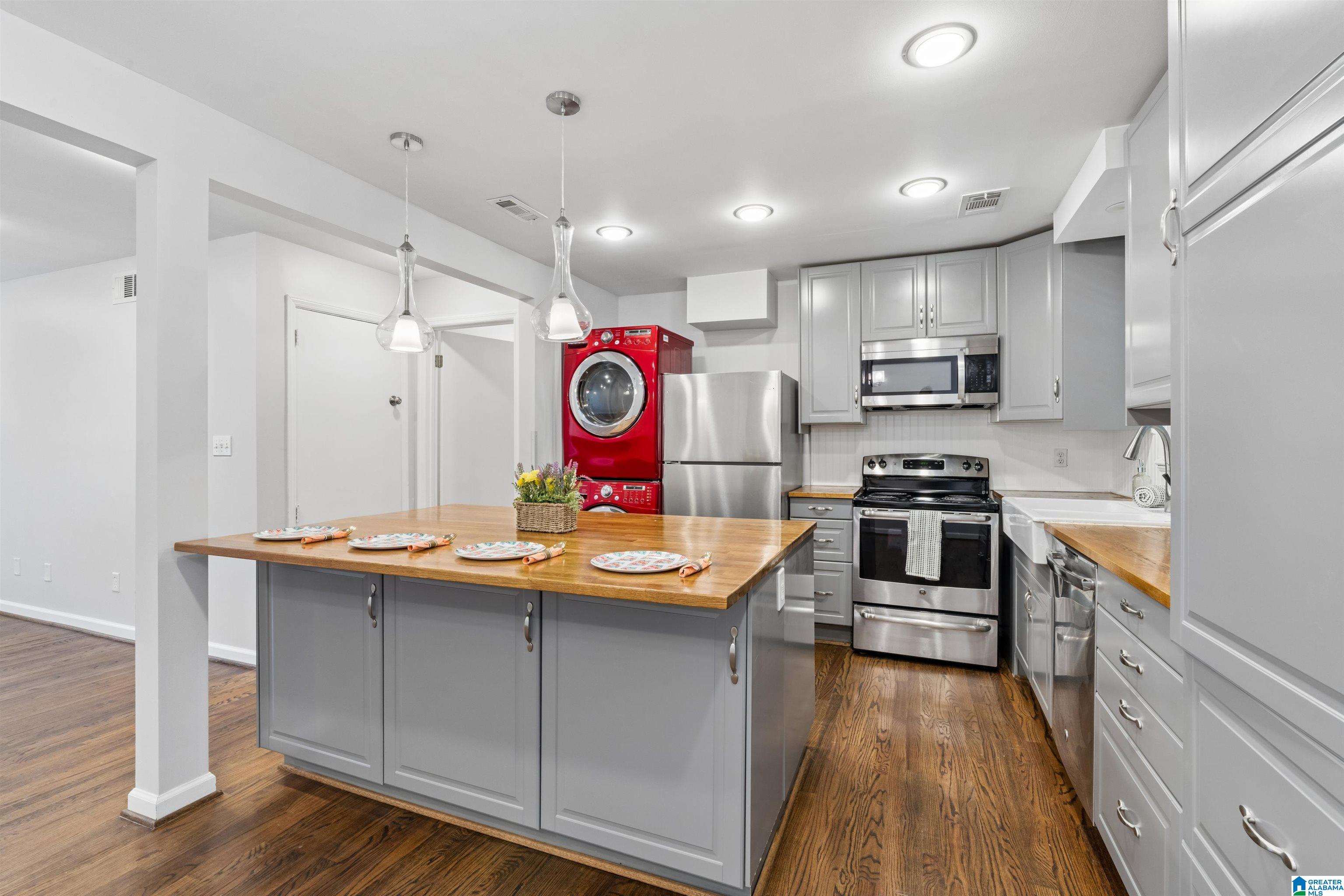 2202 MONTREAT CIRCLE A