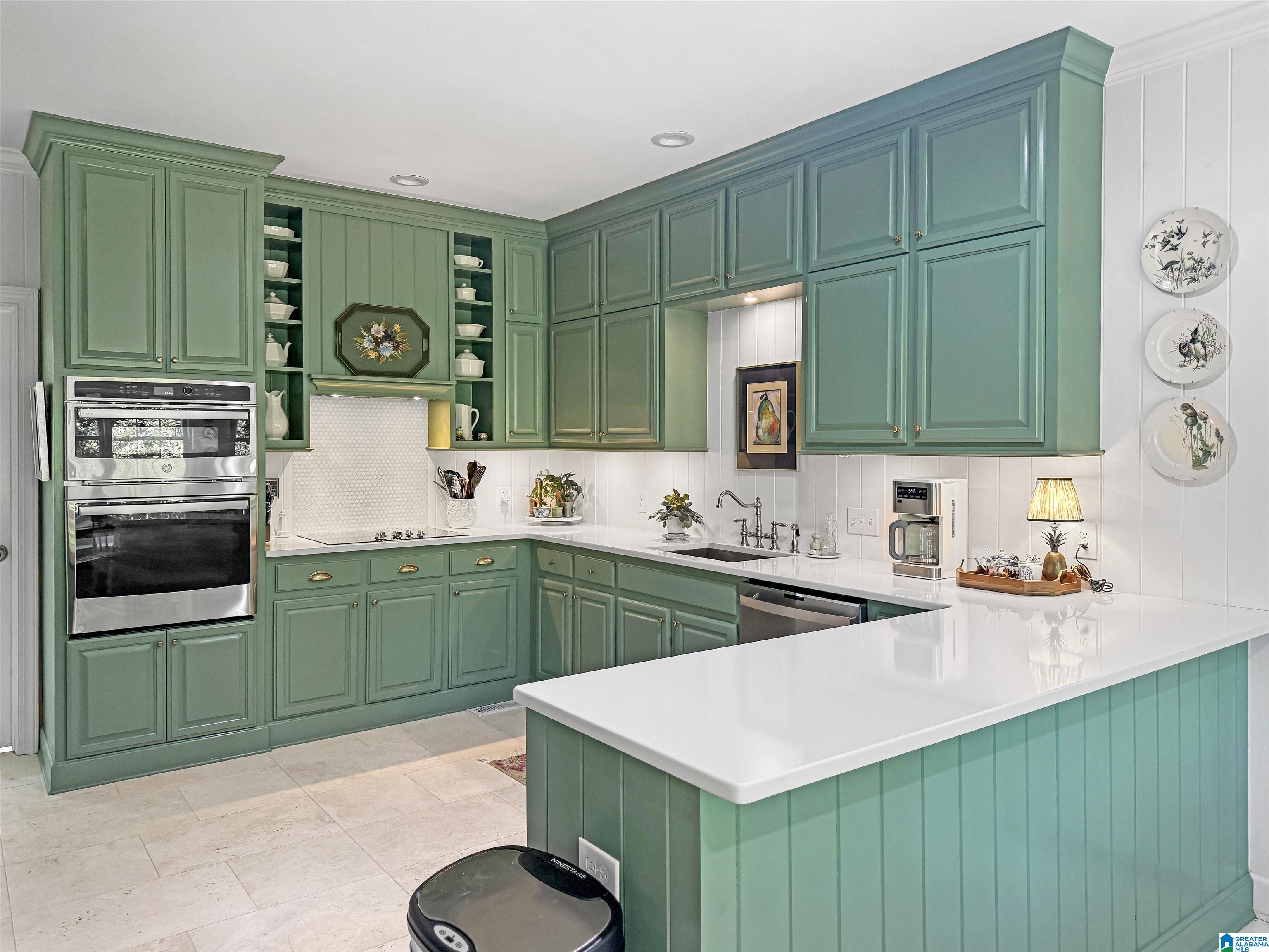 2095 ROYAL FERN LANE