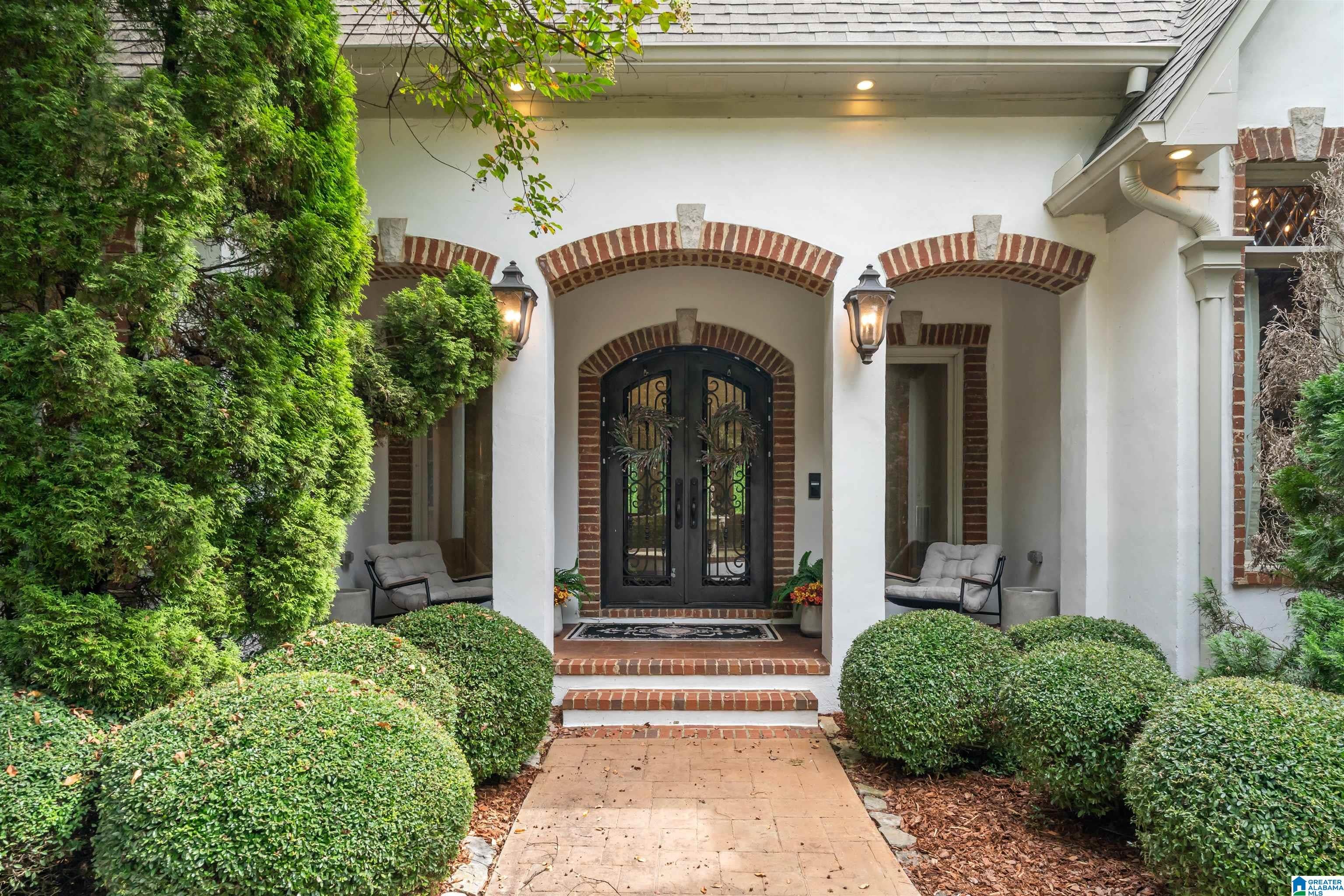 9 MONTAGEL WAY