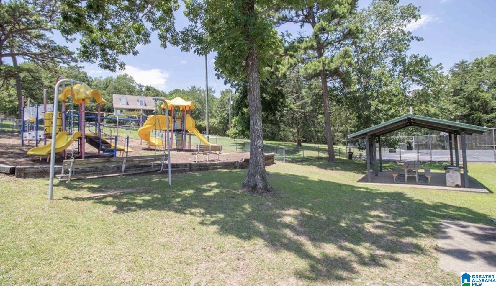 8821 CLUBHOUSE CIRCLE