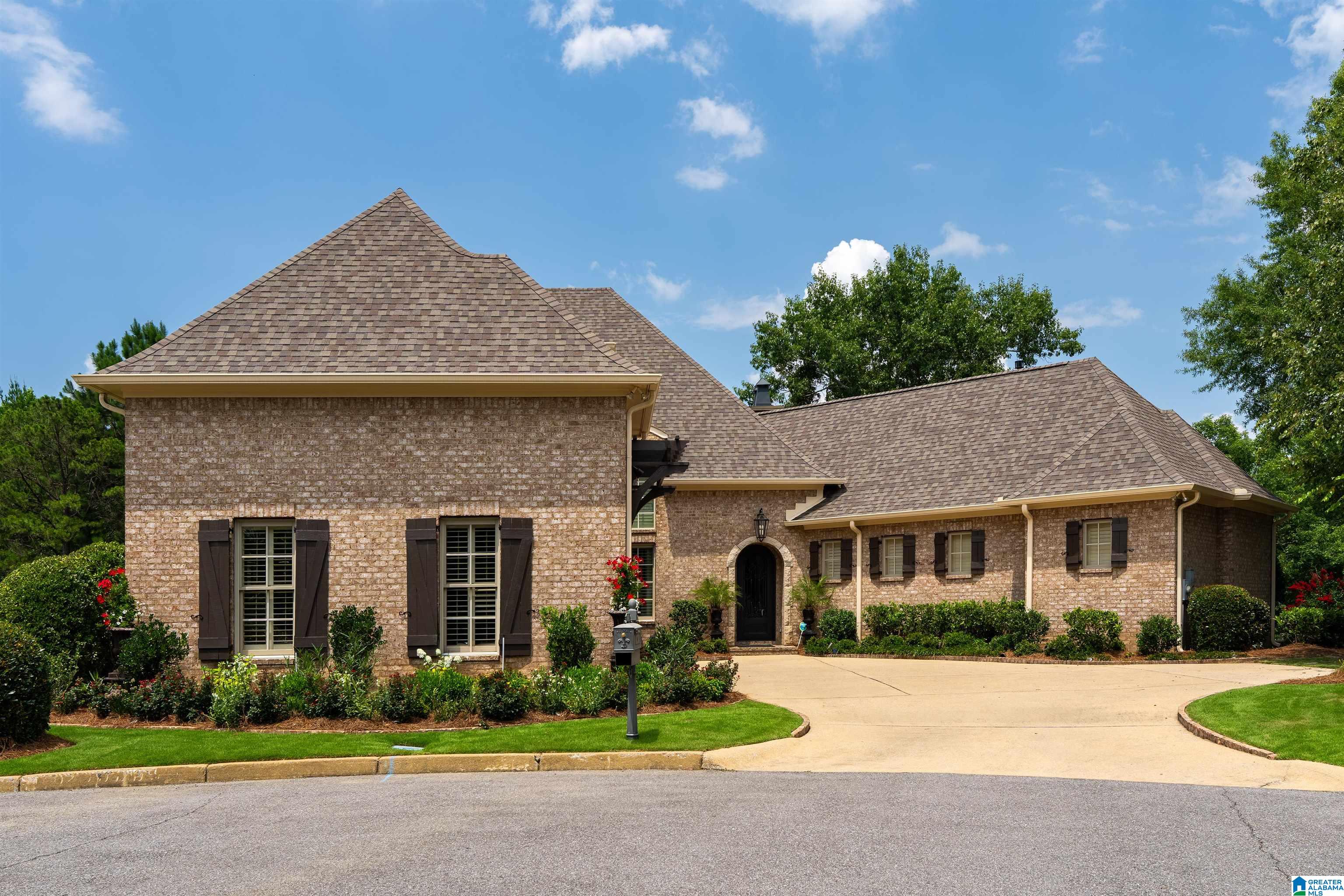 300 WOODWARD COURT