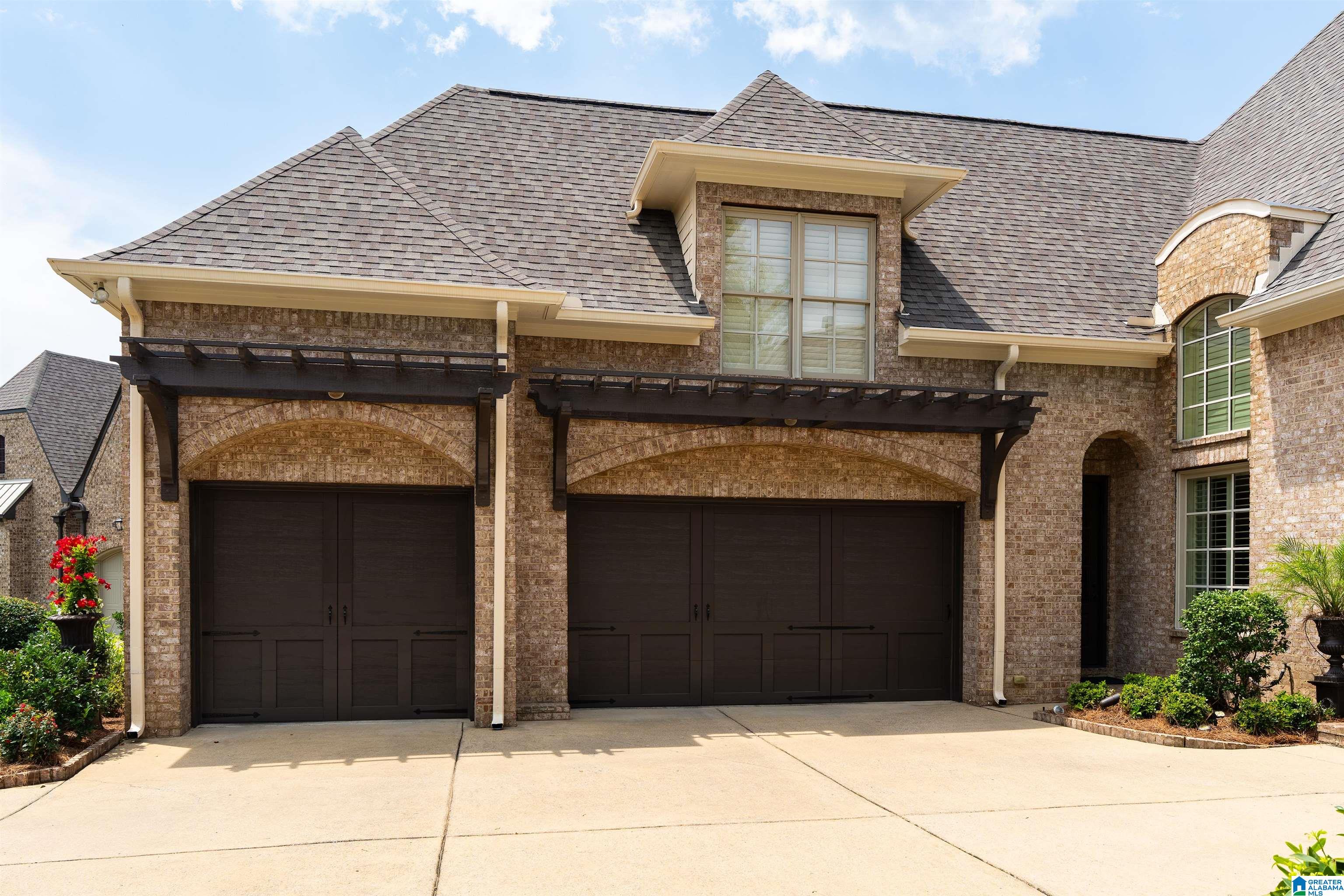 300 WOODWARD COURT
