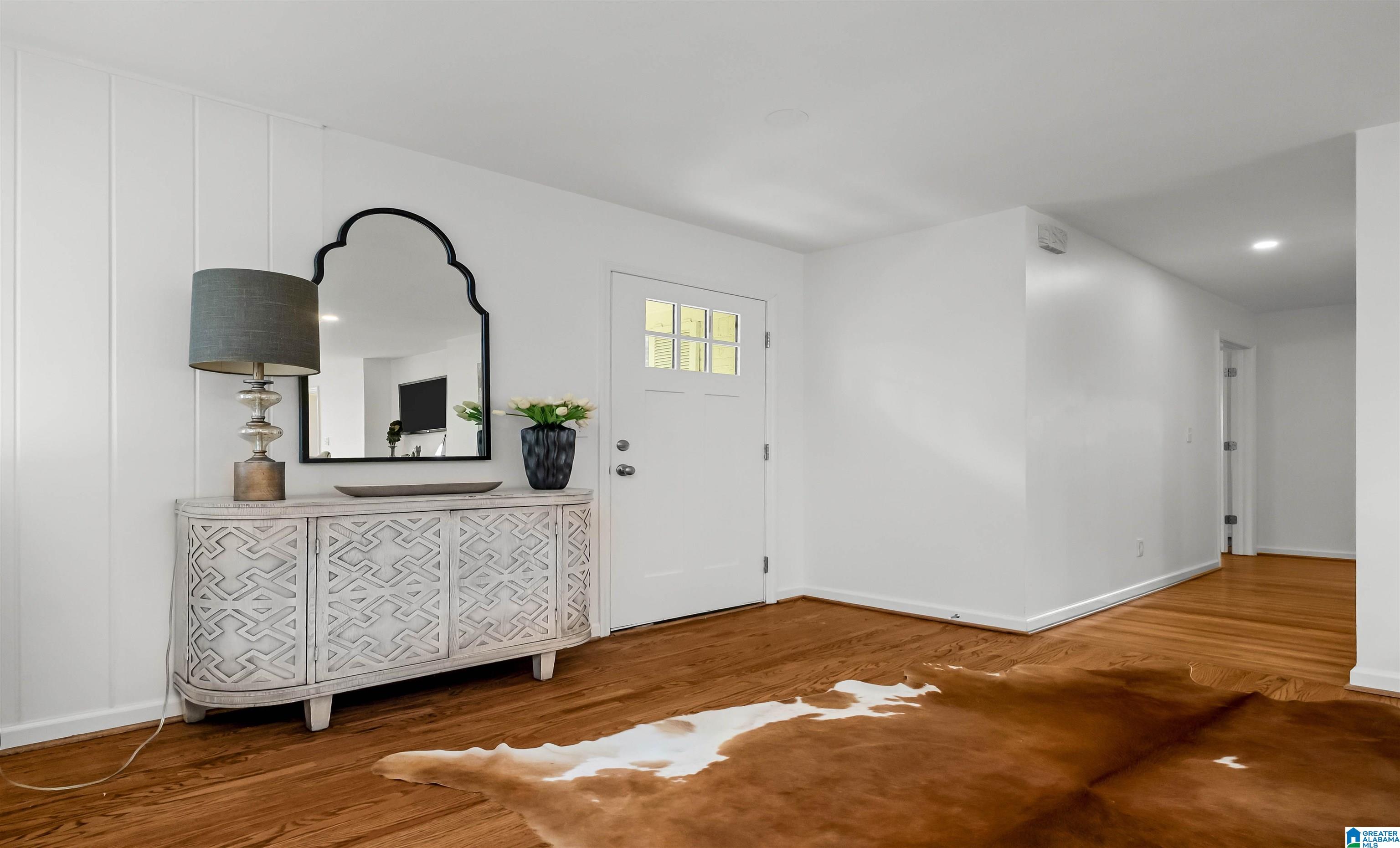 2512 GLENDMERE PLACE