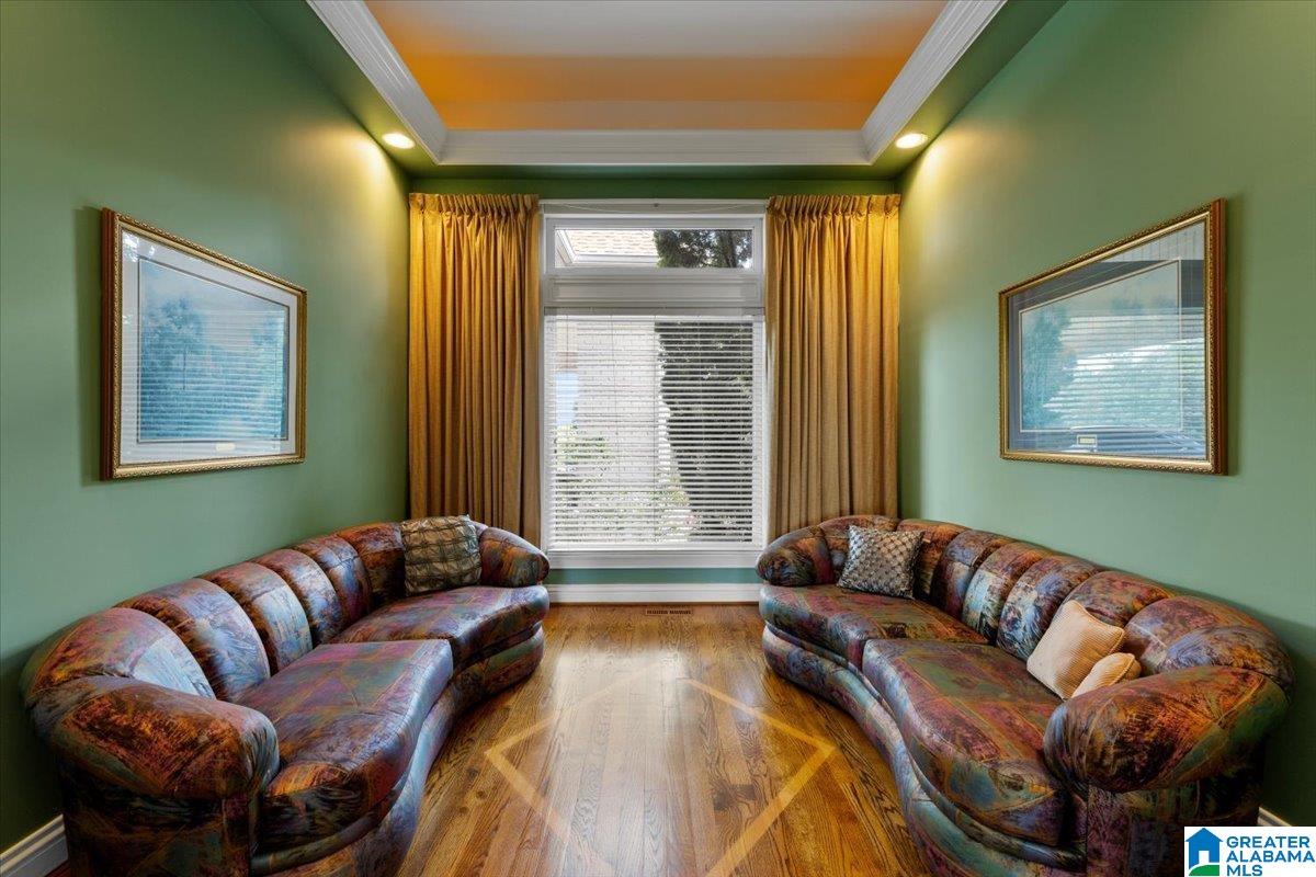 5639 RIDGEVIEW DRIVE