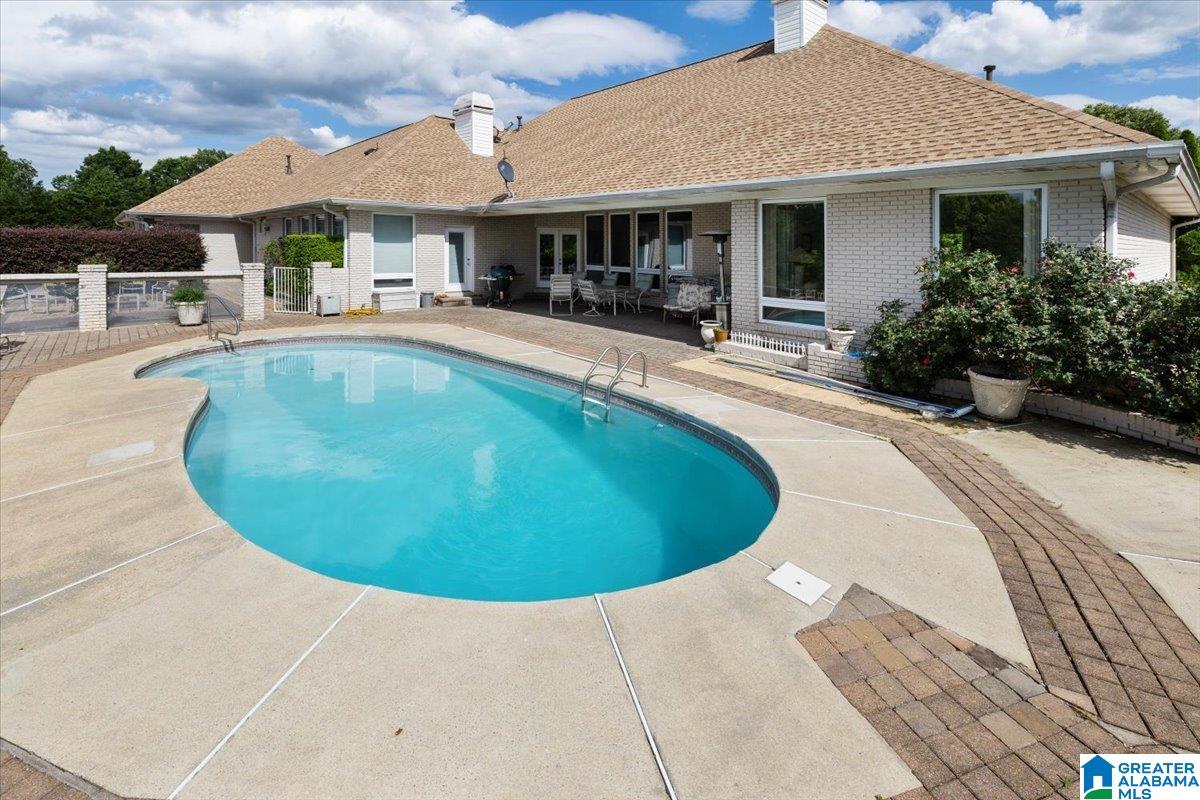 5639 RIDGEVIEW DRIVE