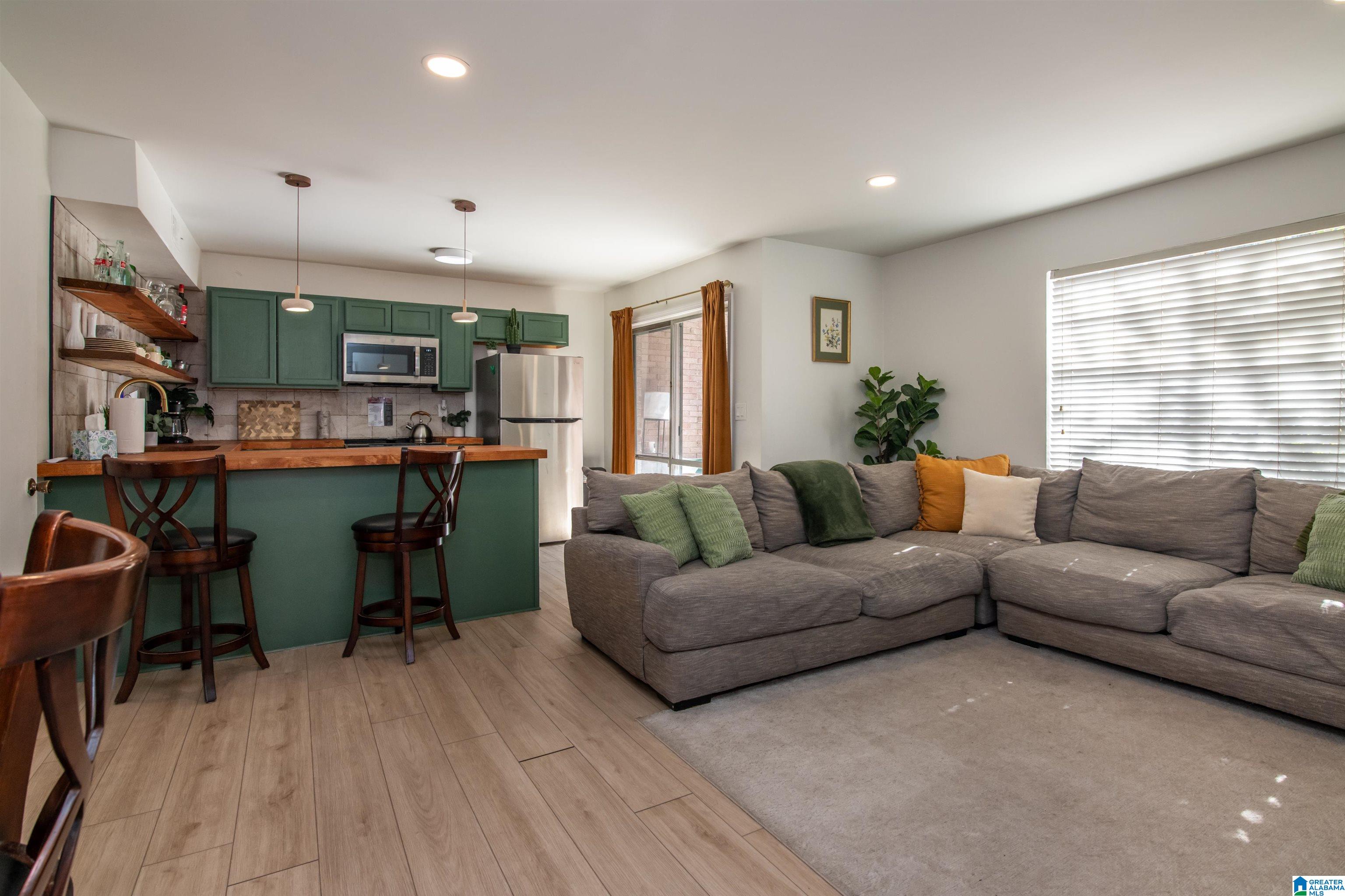 1520 15TH STREET S 1520