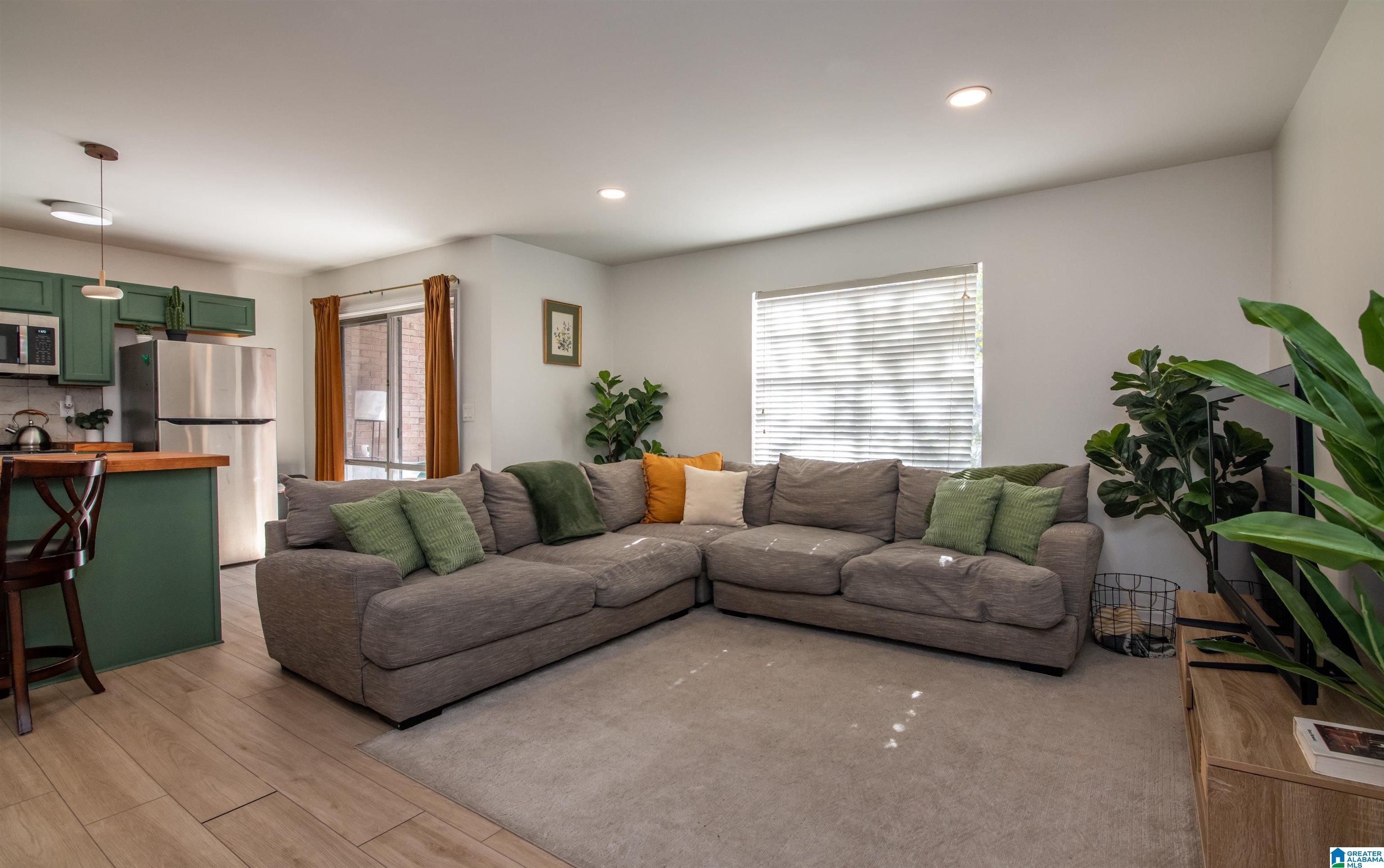1520 15TH STREET S 1520