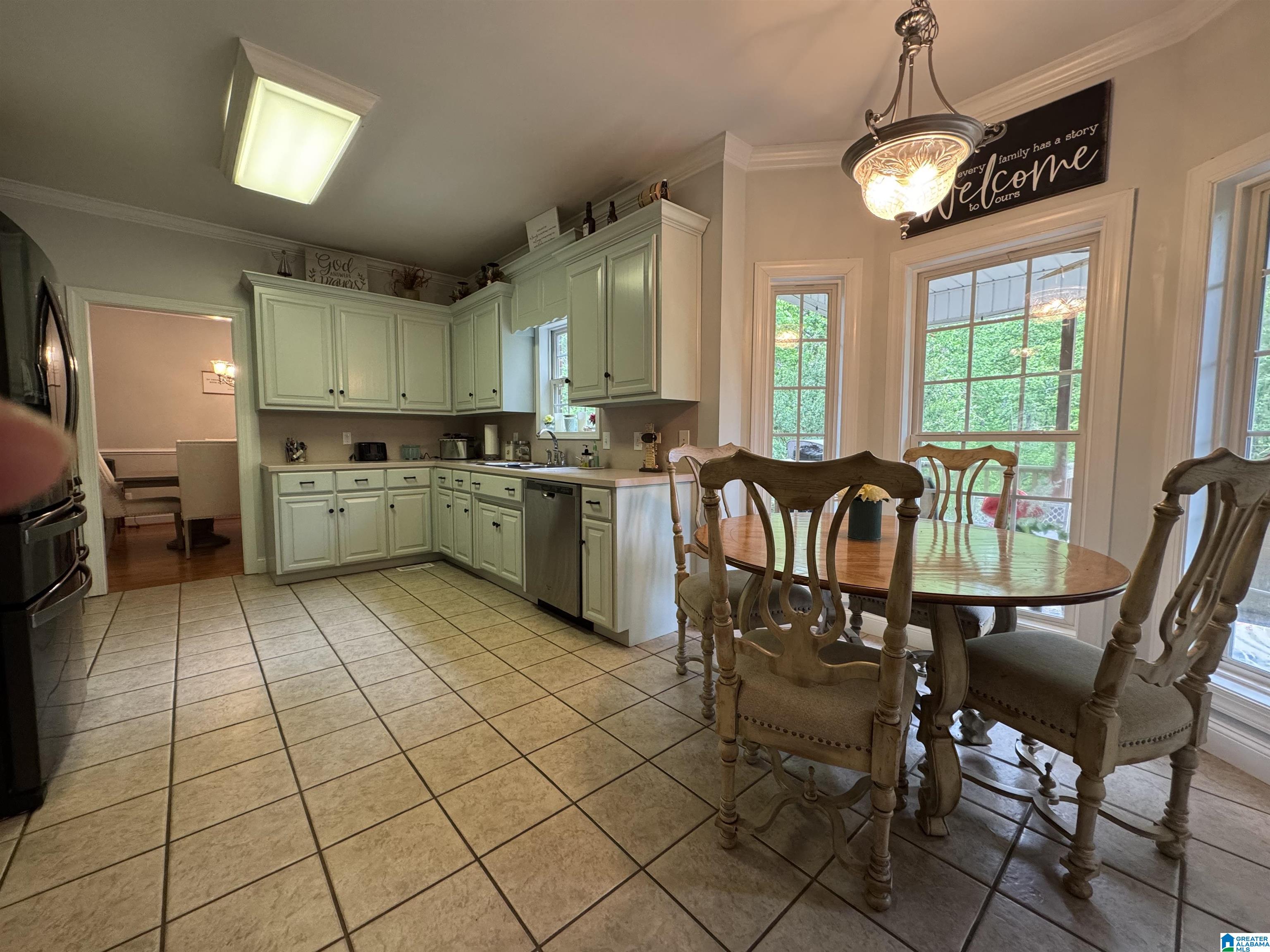 9067 INDEPENDENCE DRIVE