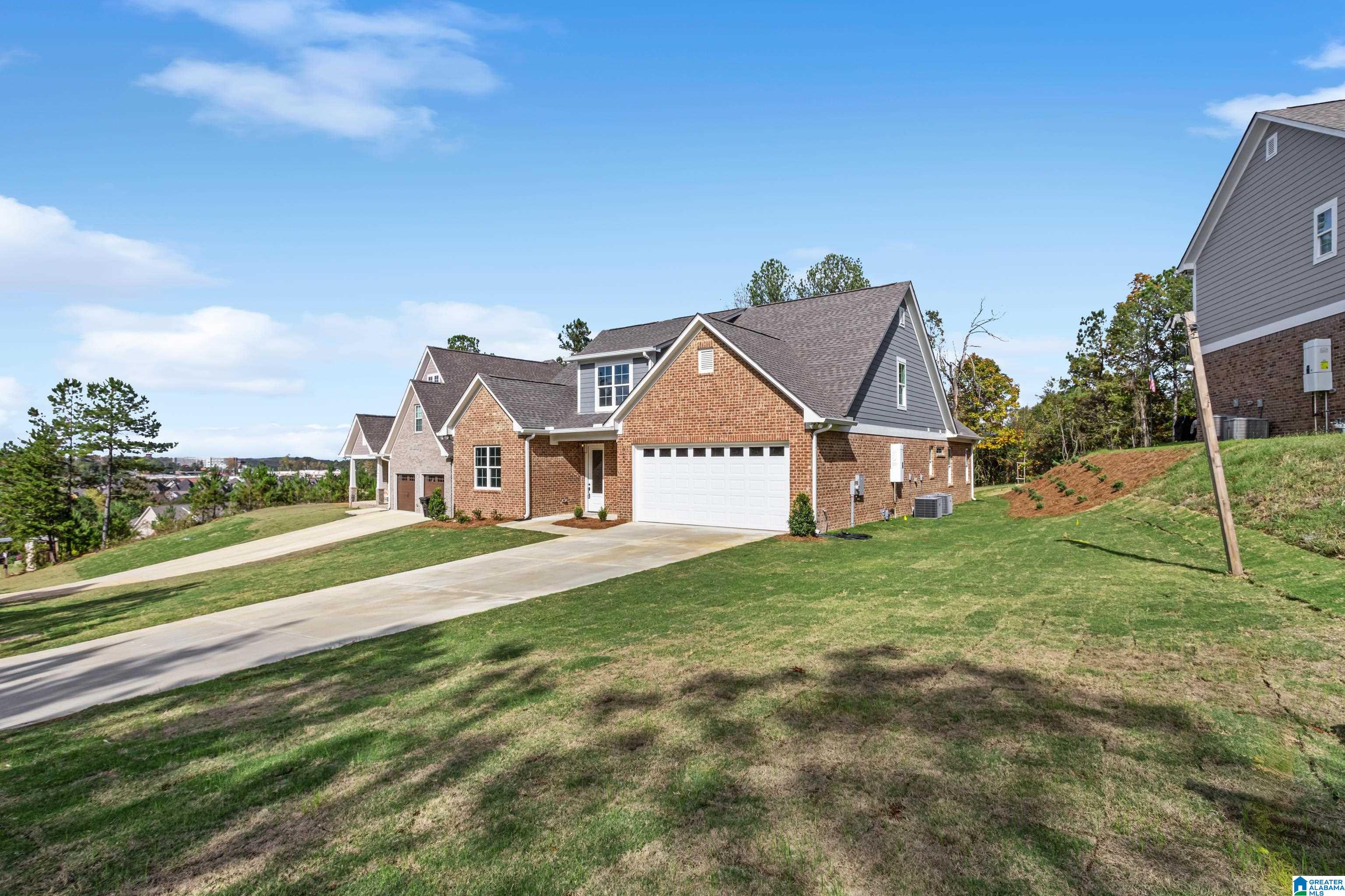 3669 VANDERBILT WAY