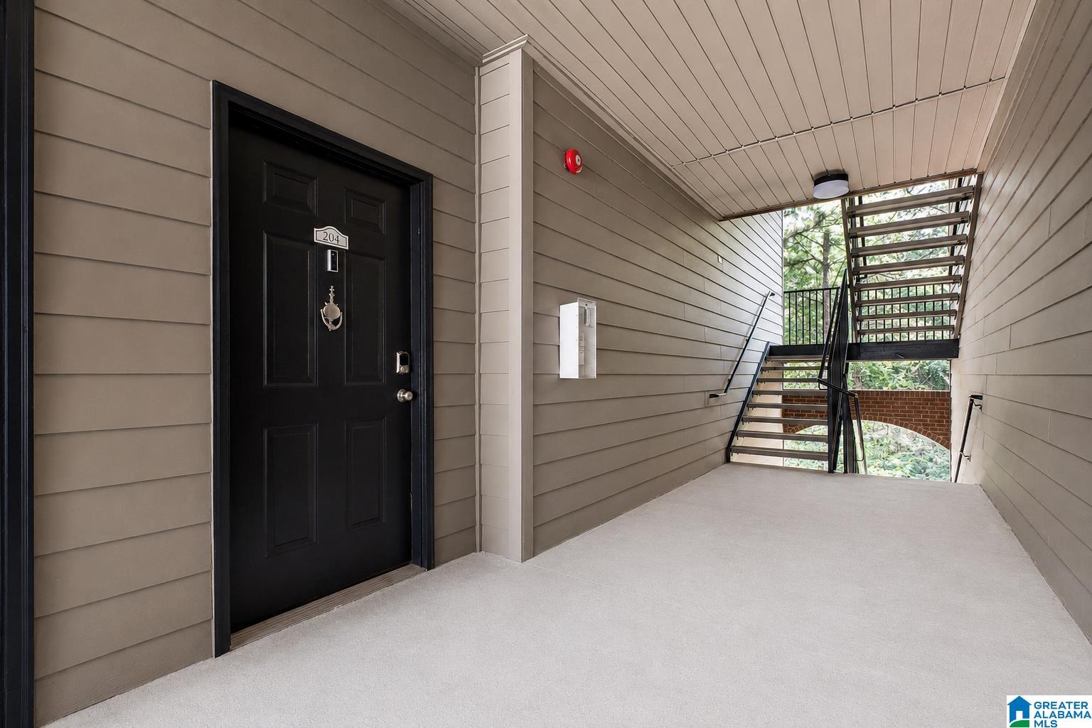 204 STERLING OAKS DRIVE 204