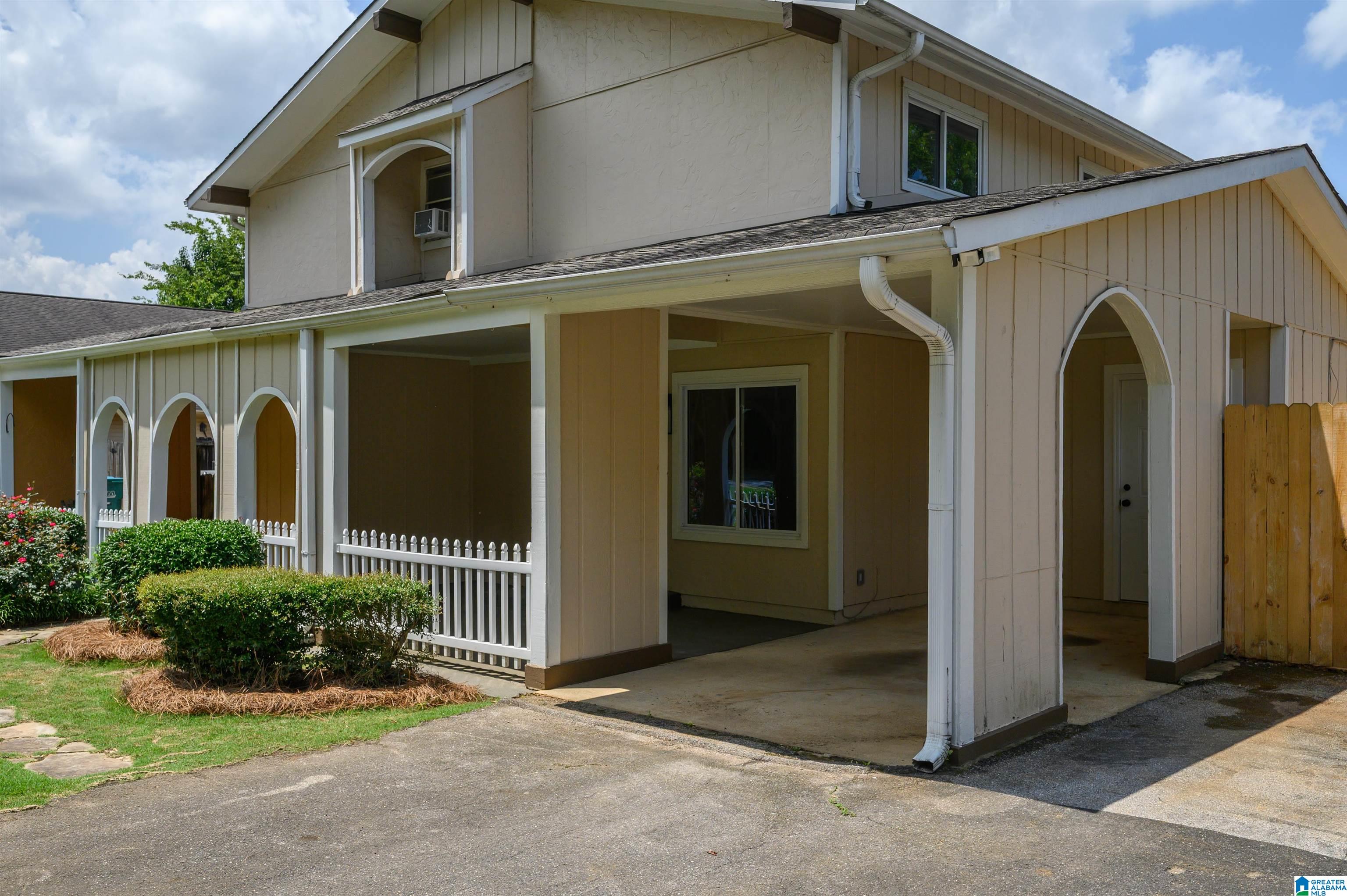 1834 OAKLEAF LANE