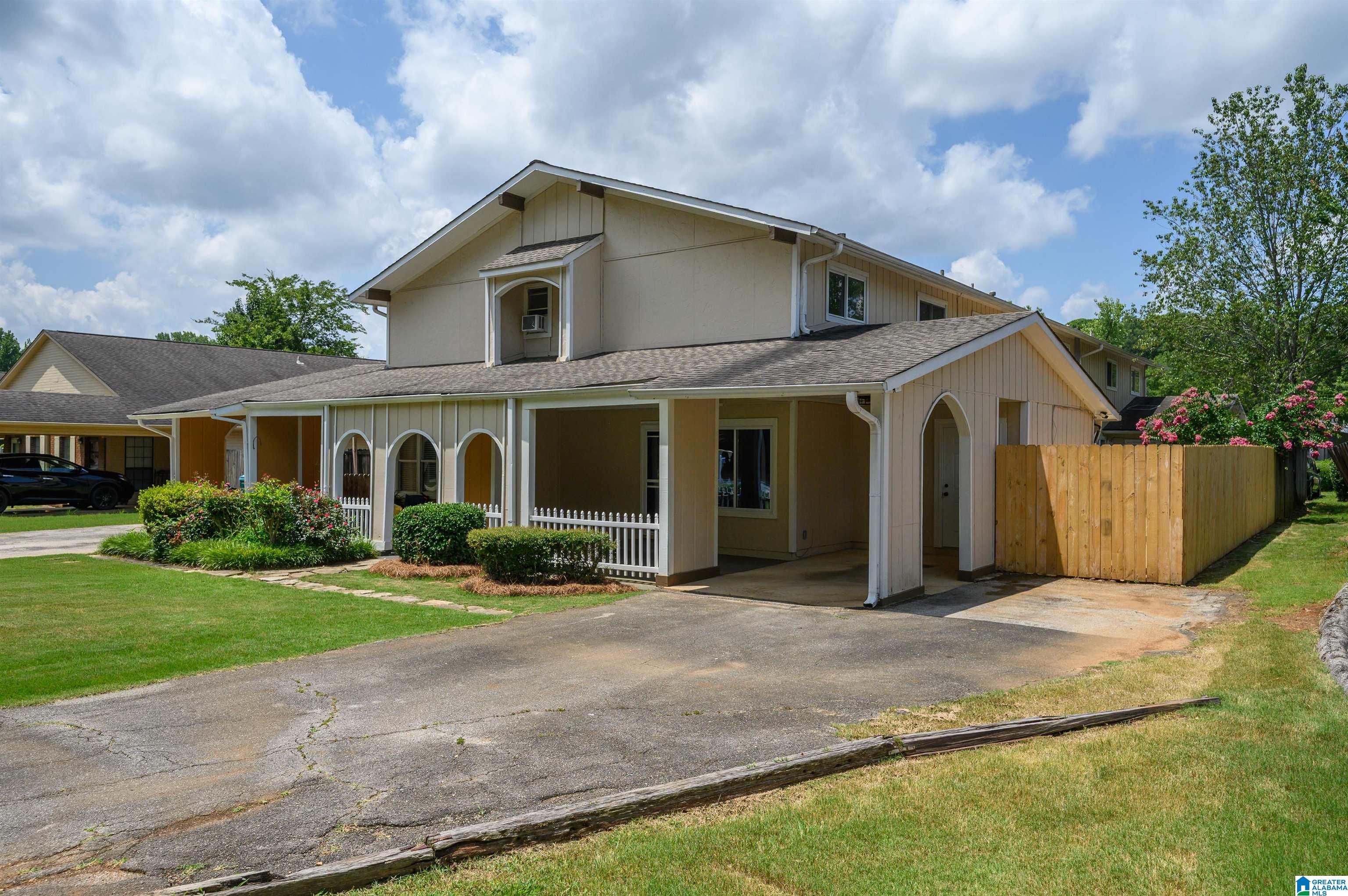 1834 OAKLEAF LANE
