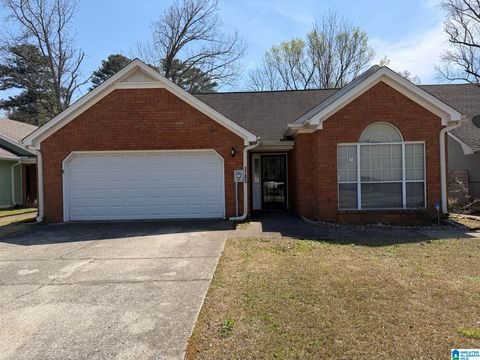 1705 LAKE PARK CIRCLE CENTER POINT AL 35215