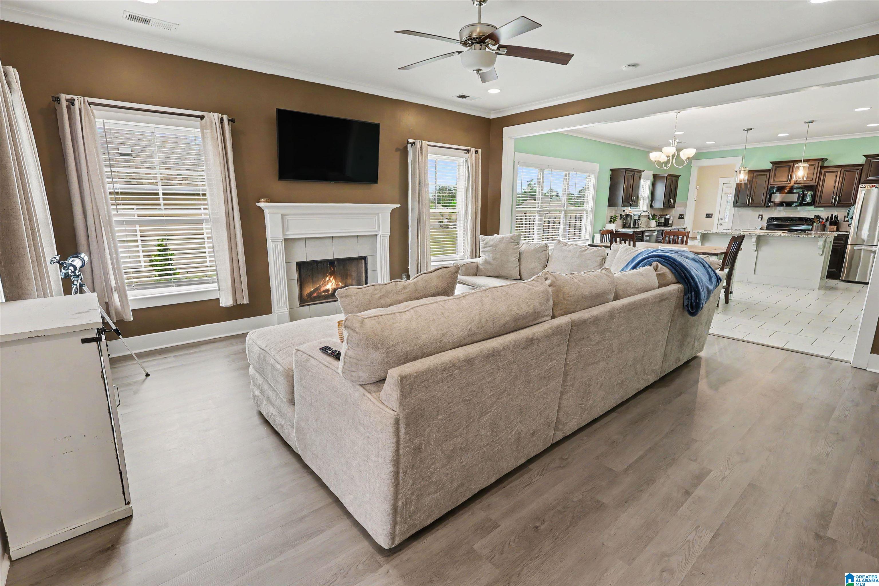 1004 GARNET DRIVE