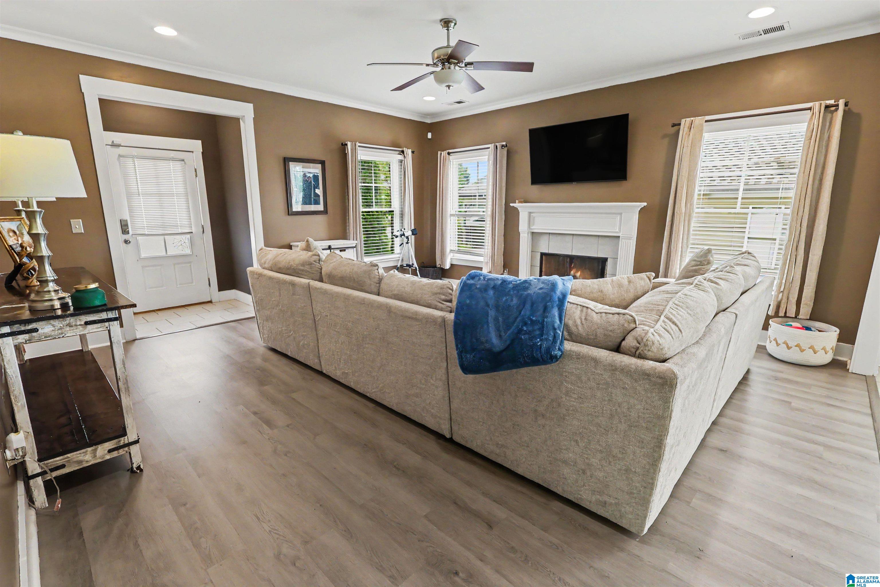 1004 GARNET DRIVE