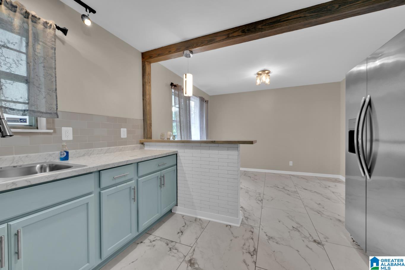 701 COUNTRY CLUB TRAIL