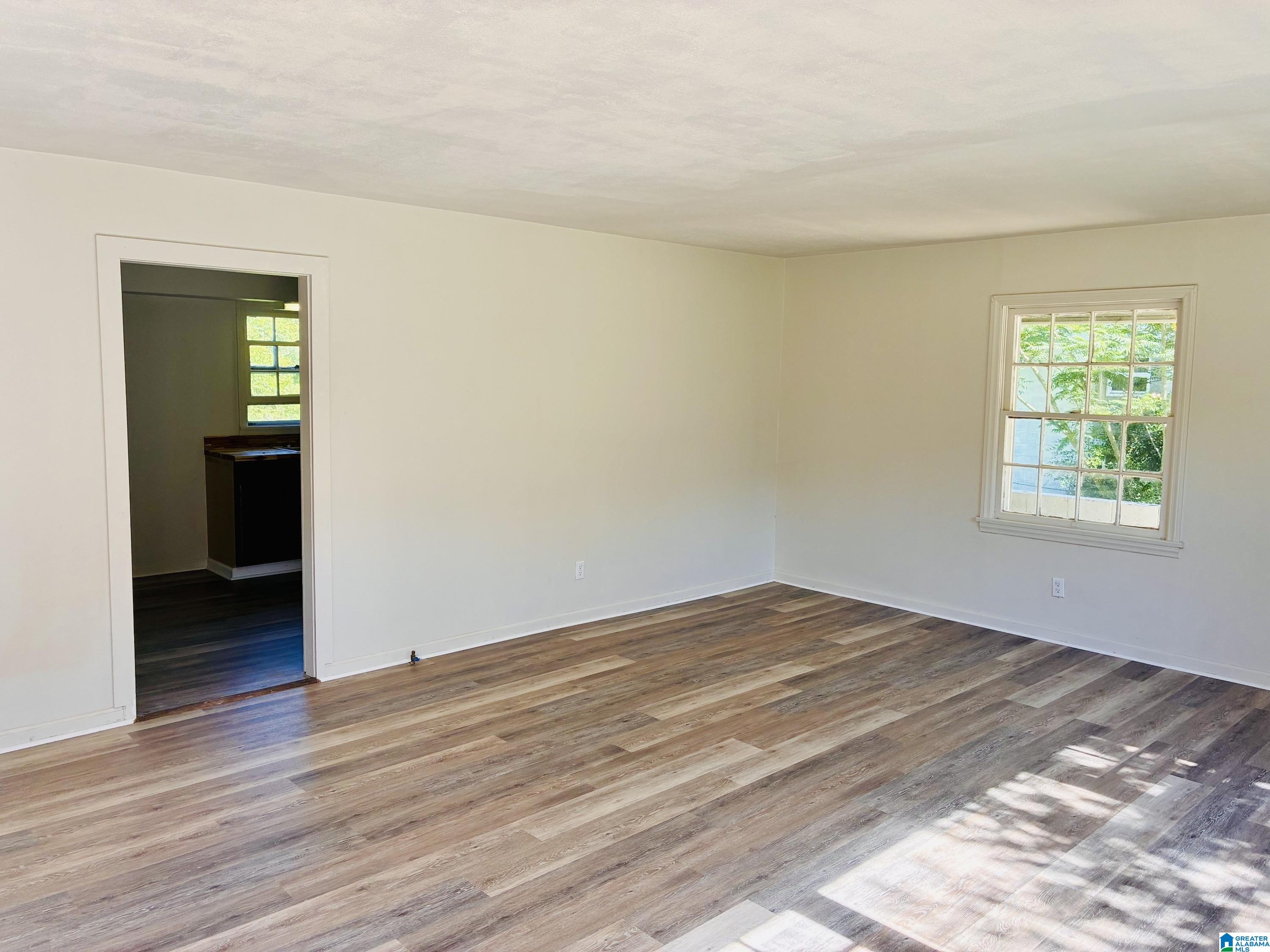 806 MILLER AVENUE