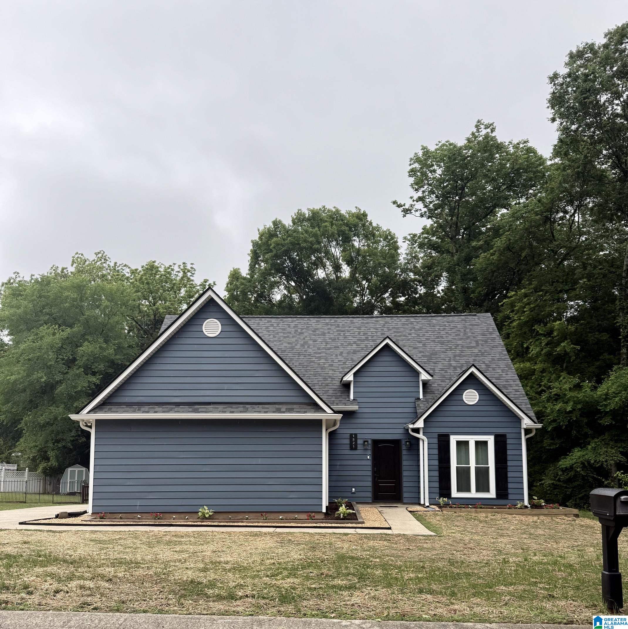 1521 OLIVER ROAD