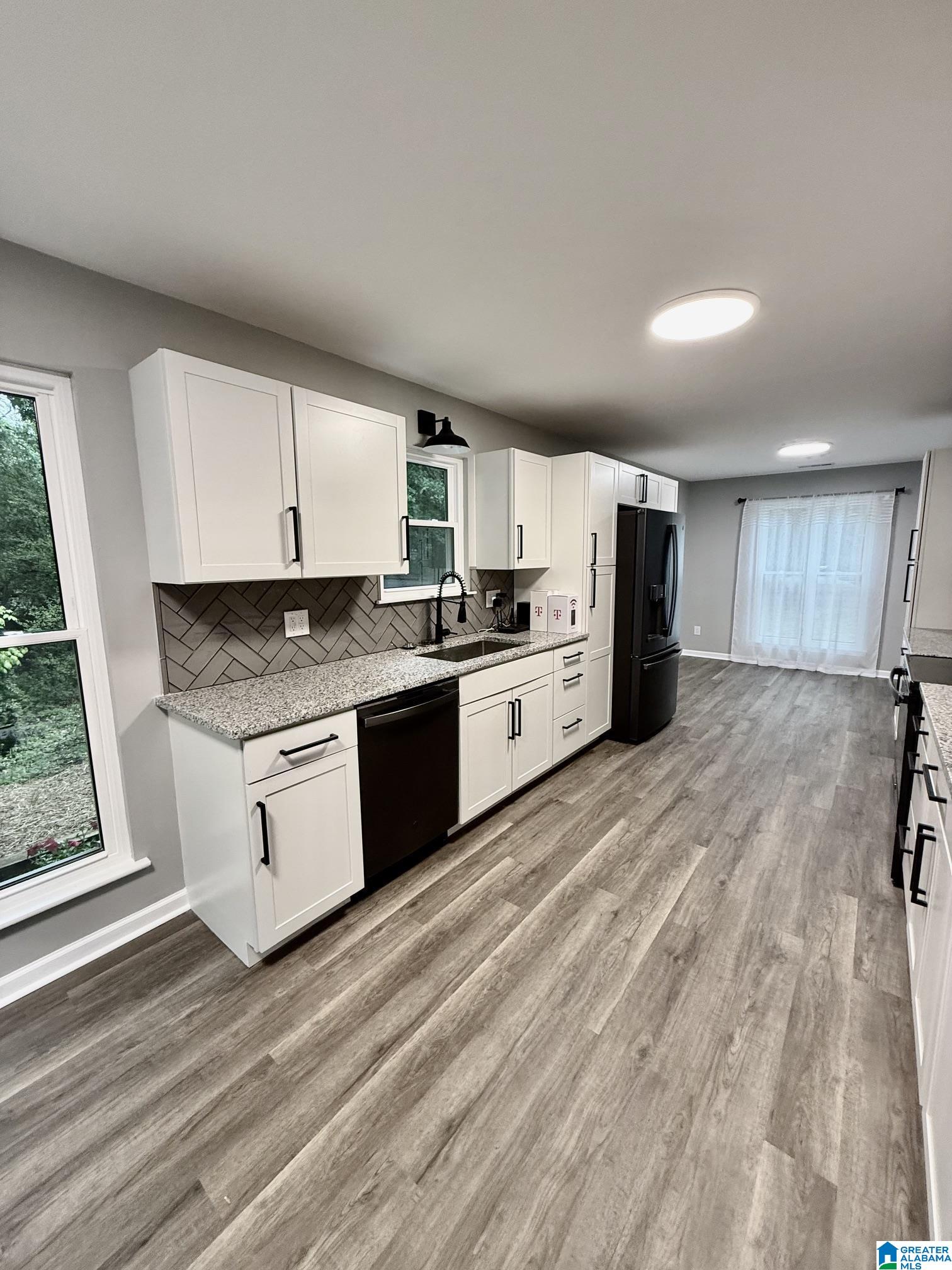 1521 OLIVER ROAD