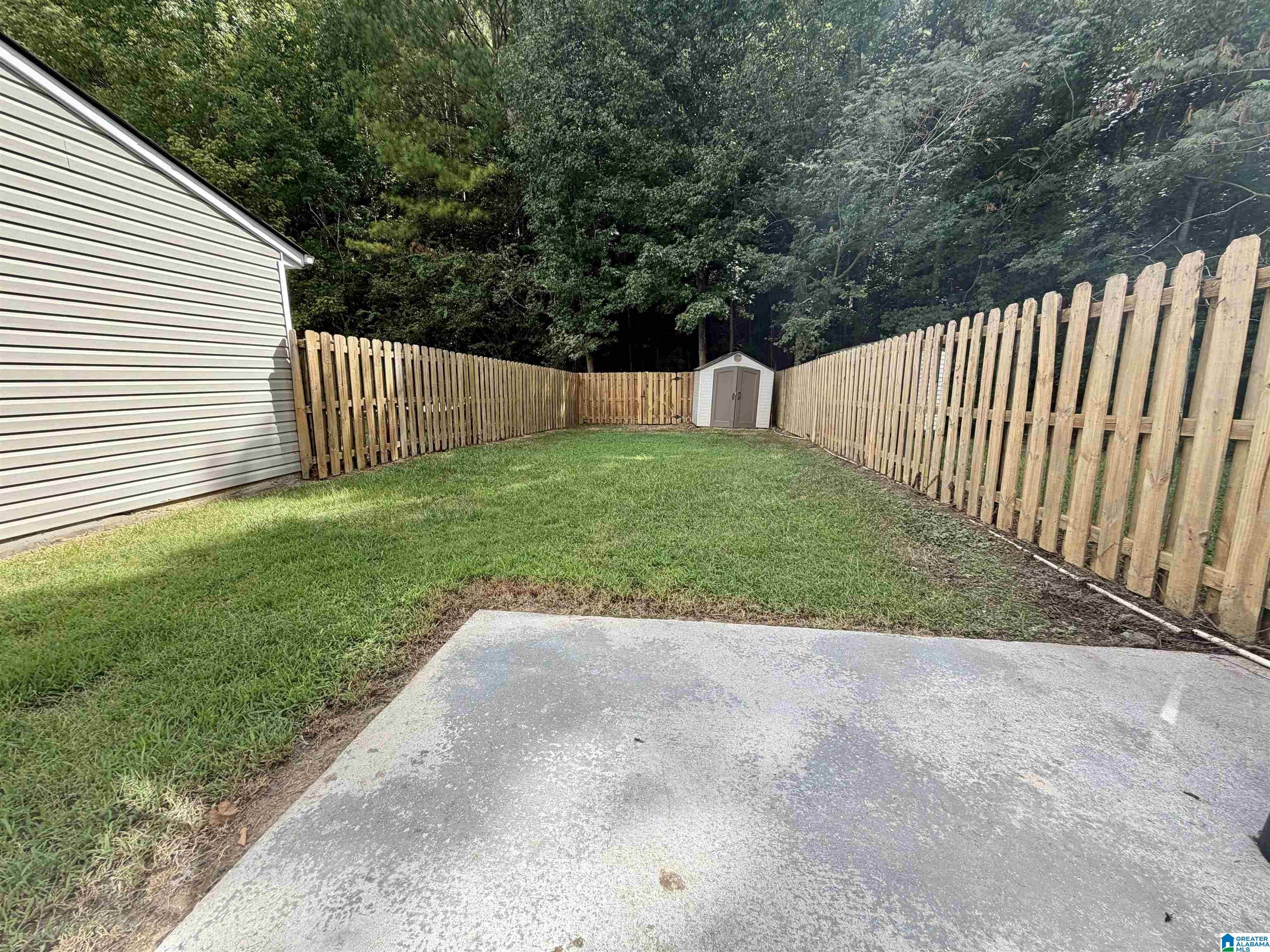 404 MIDRIDGE LANE