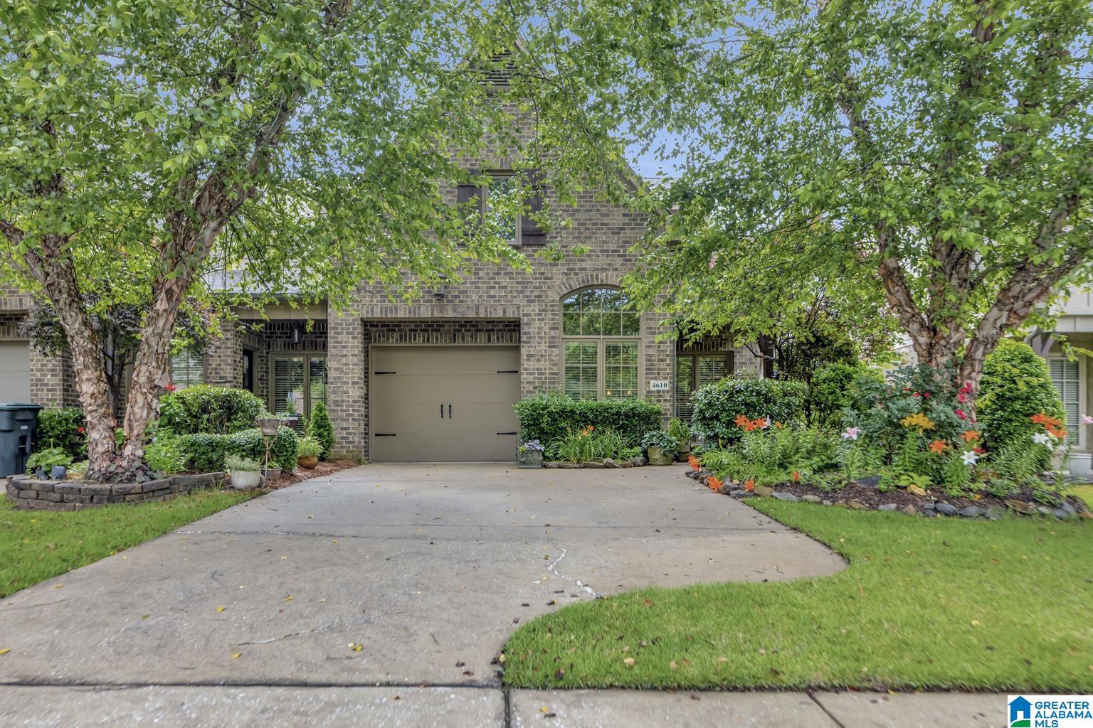 4610 COTSWOLD LANE