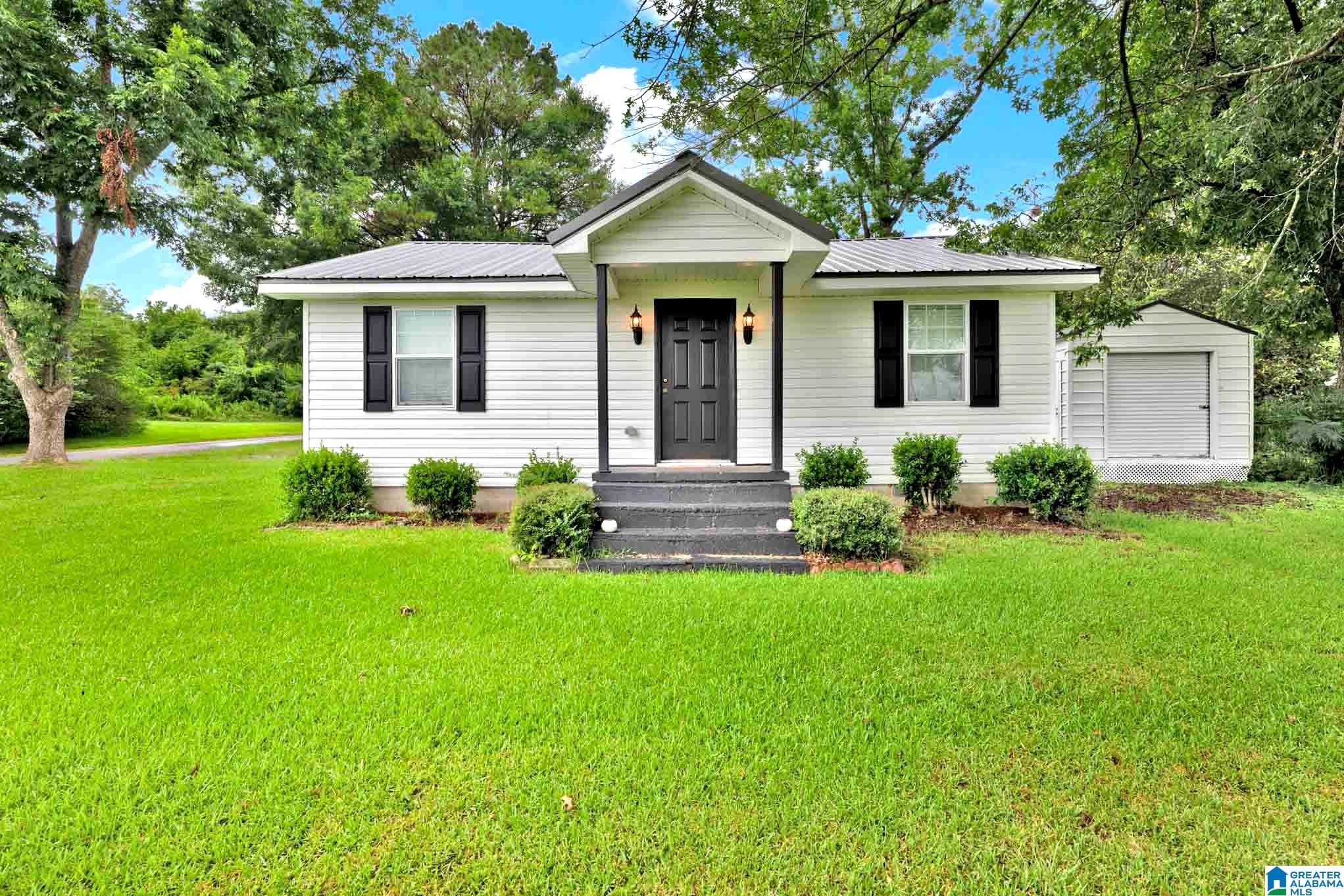 Photo 1 of 31 — 5085 HIGHWAY 160, HAYDEN, AL 35079