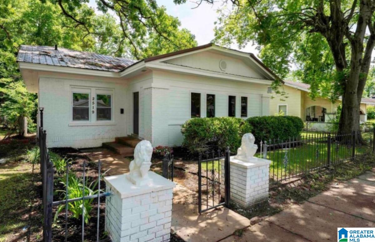 Photo 1 of 24 — 2519 AVENUE I, BIRMINGHAM, AL 35218