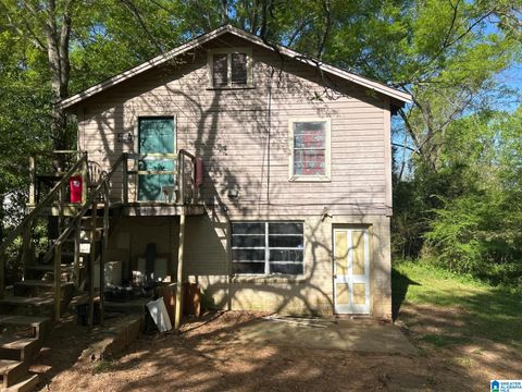 507 HUBBARD AVENUE SYLACAUGA AL 35150