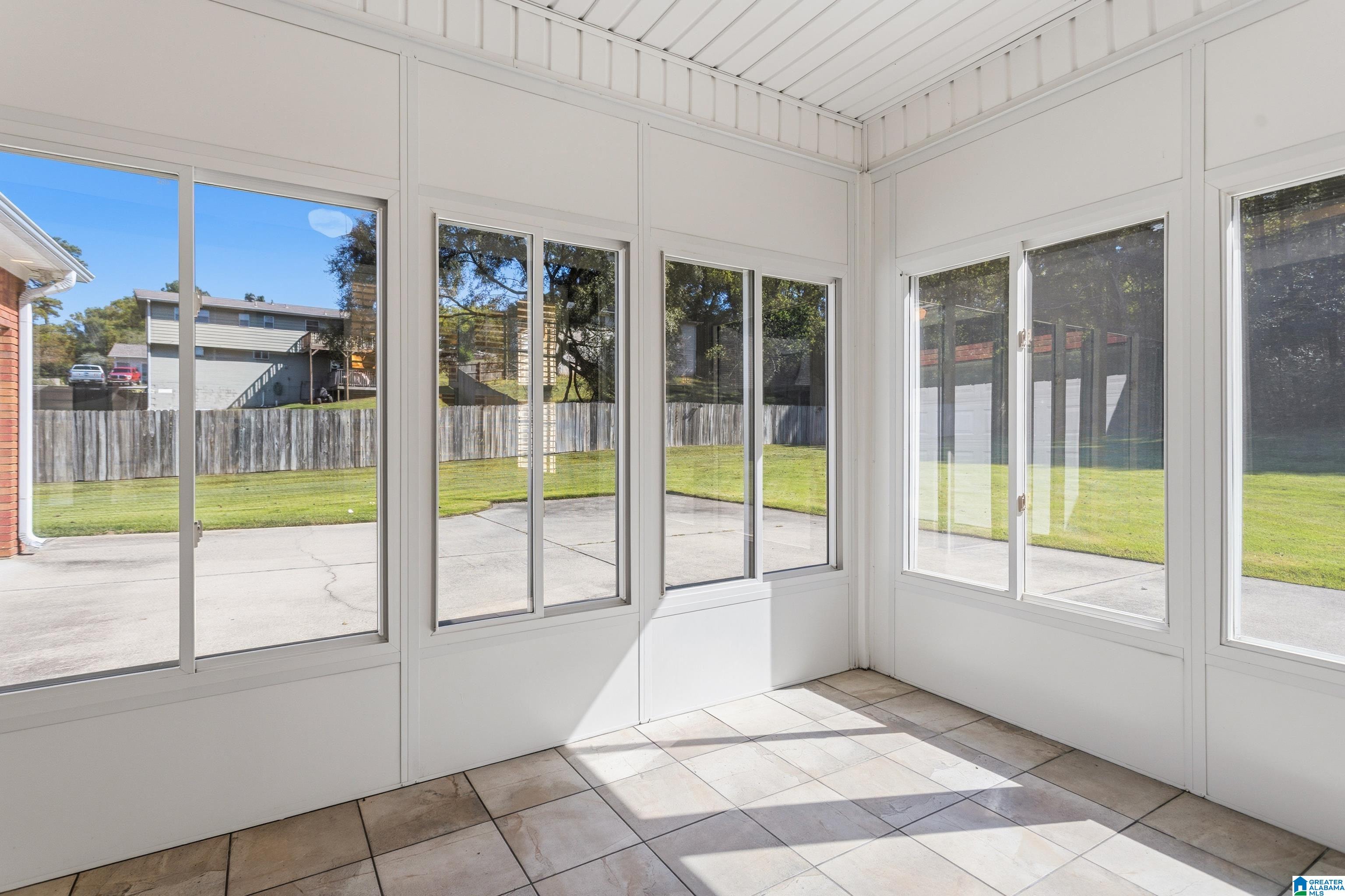 557 MAGNOLIA CREST CIRCLE