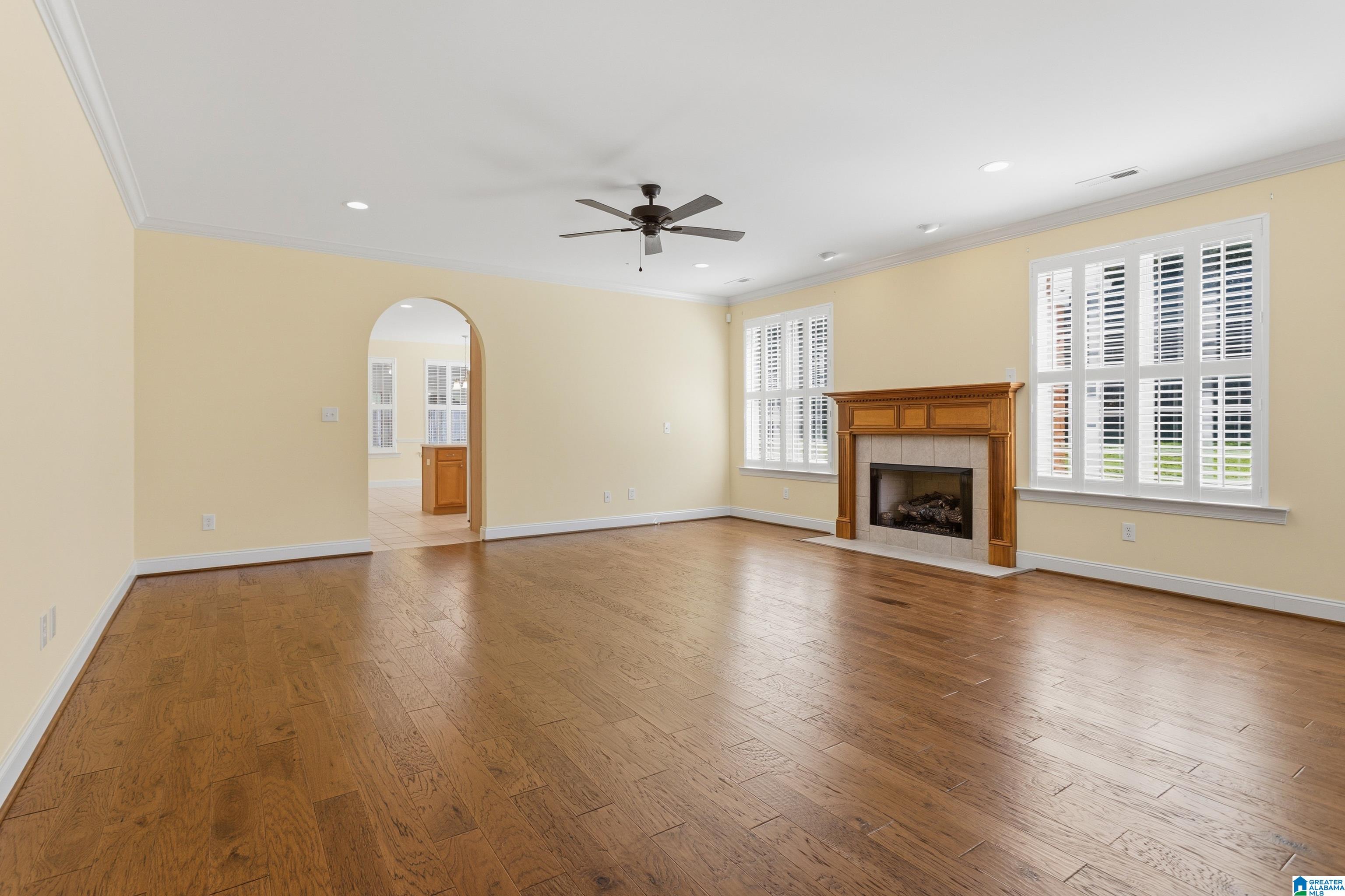 557 MAGNOLIA CREST CIRCLE