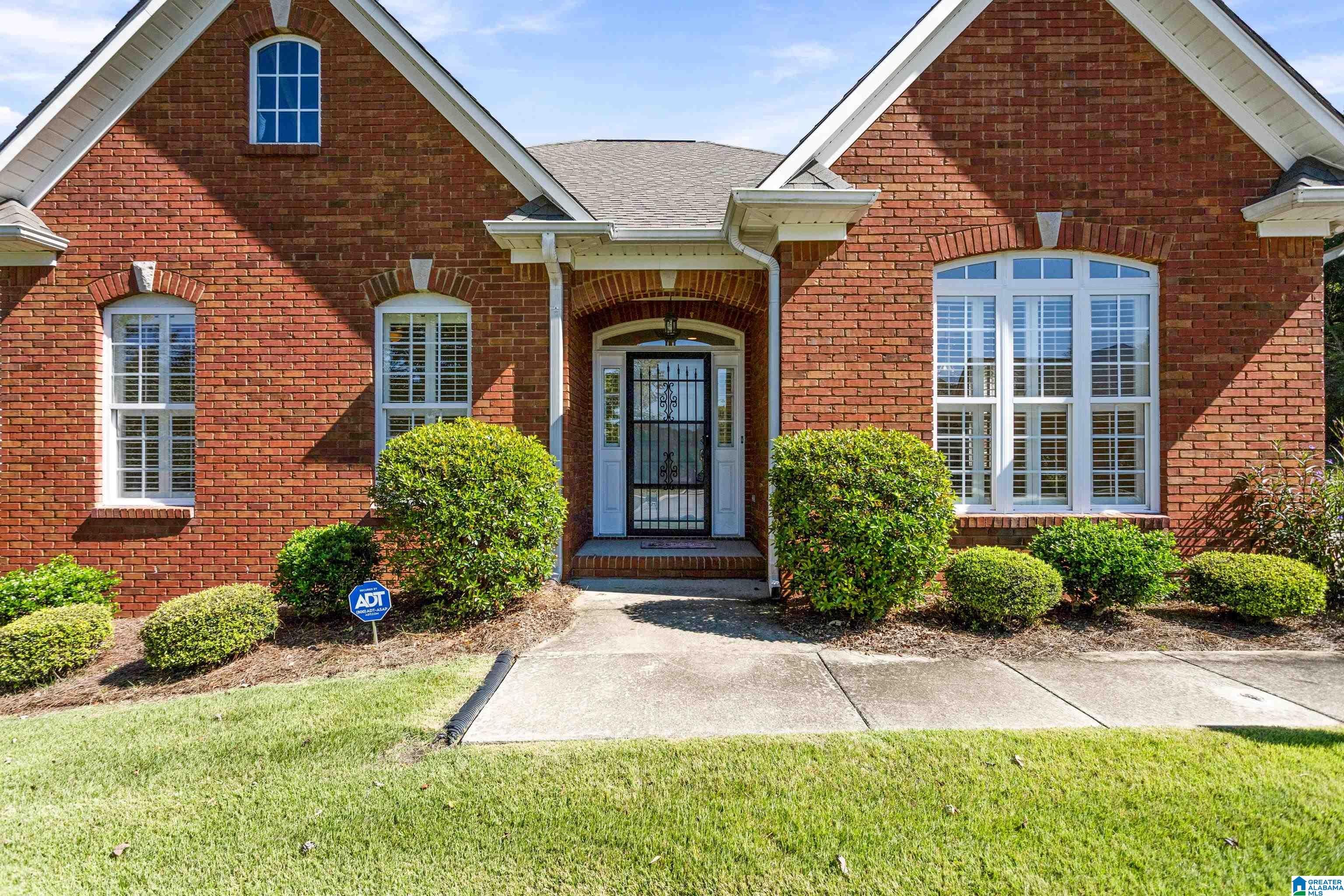 557 MAGNOLIA CREST CIRCLE