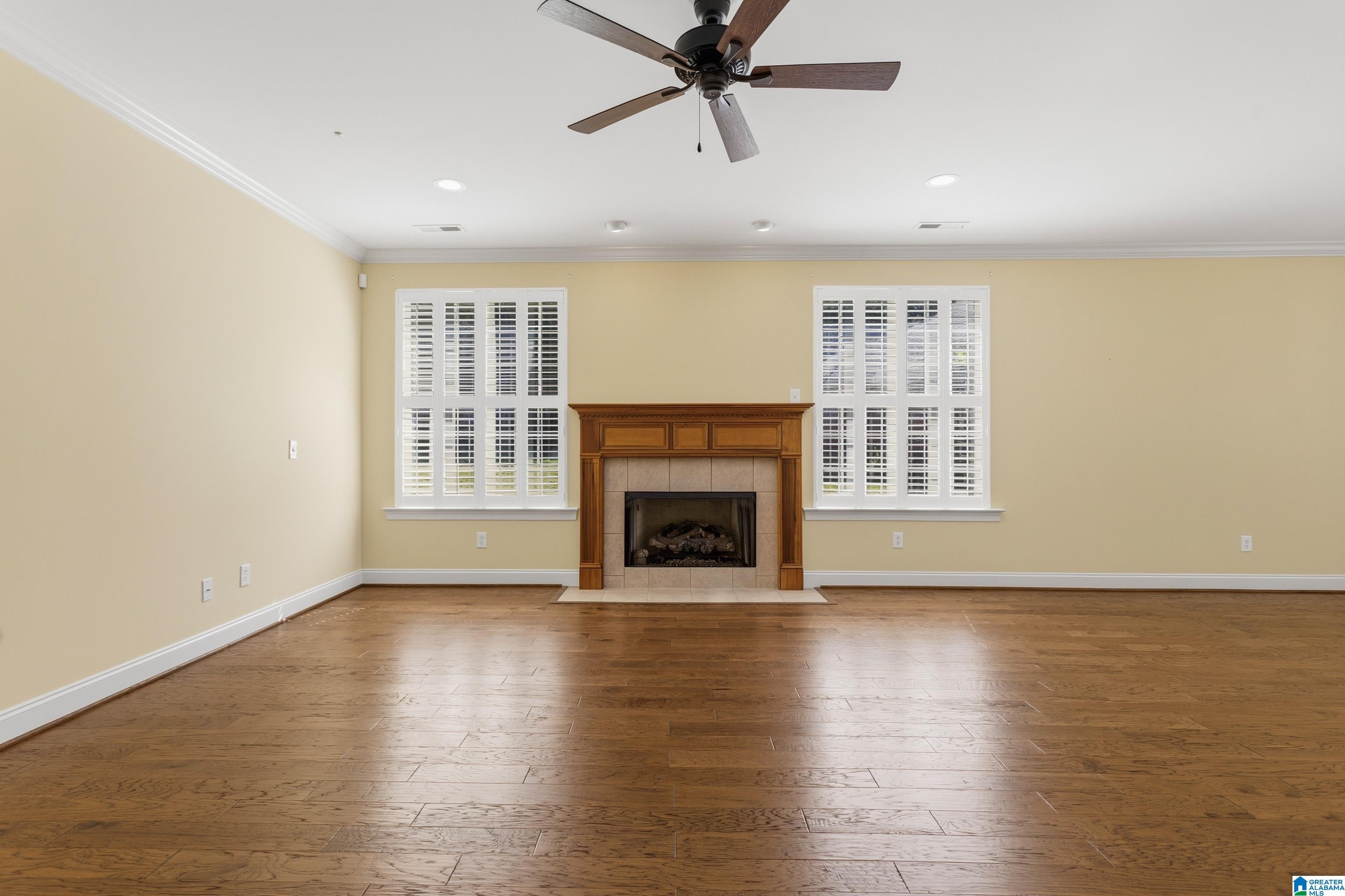 557 MAGNOLIA CREST CIRCLE