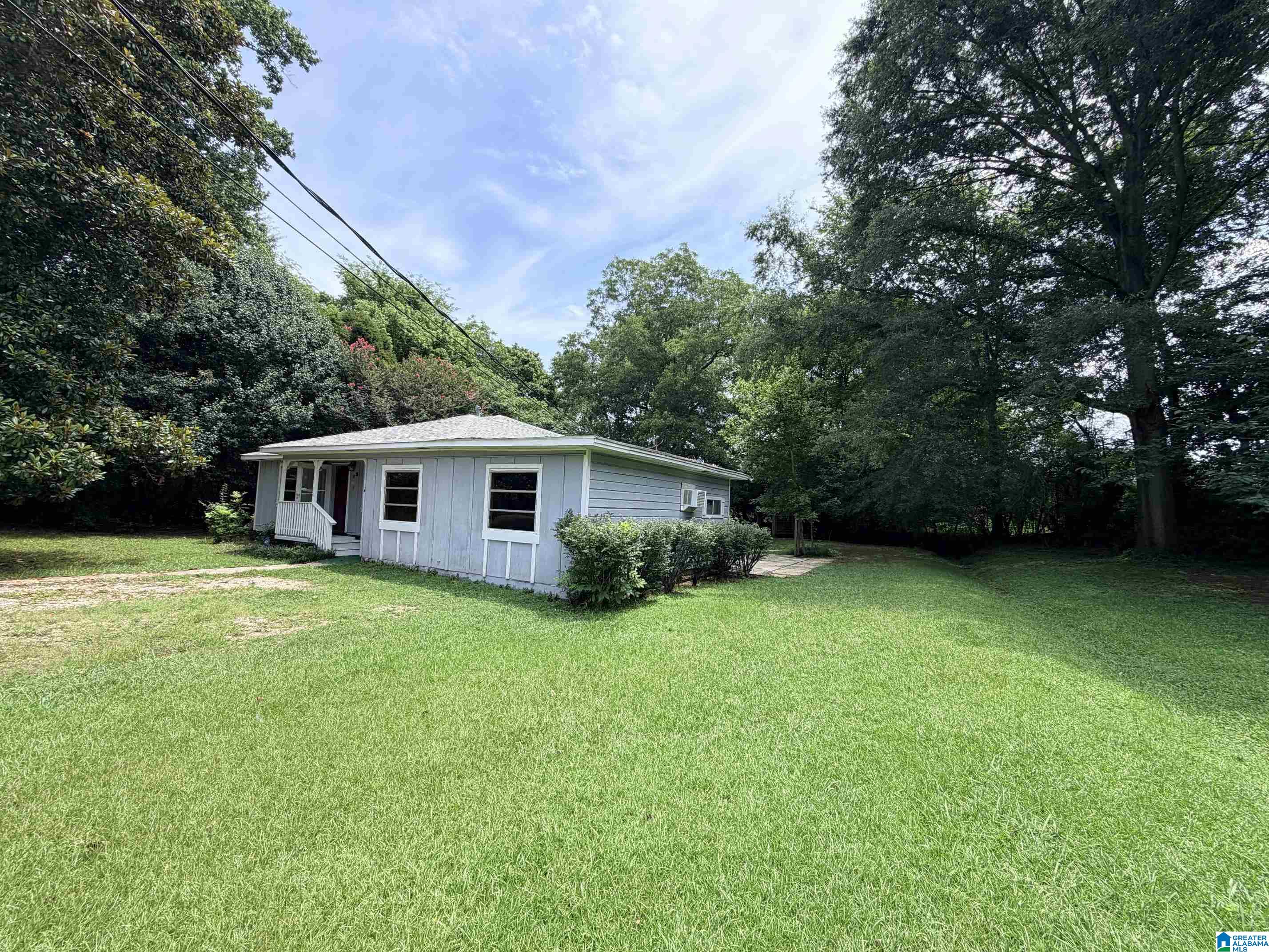 827 DELTA STREET - Photo 3