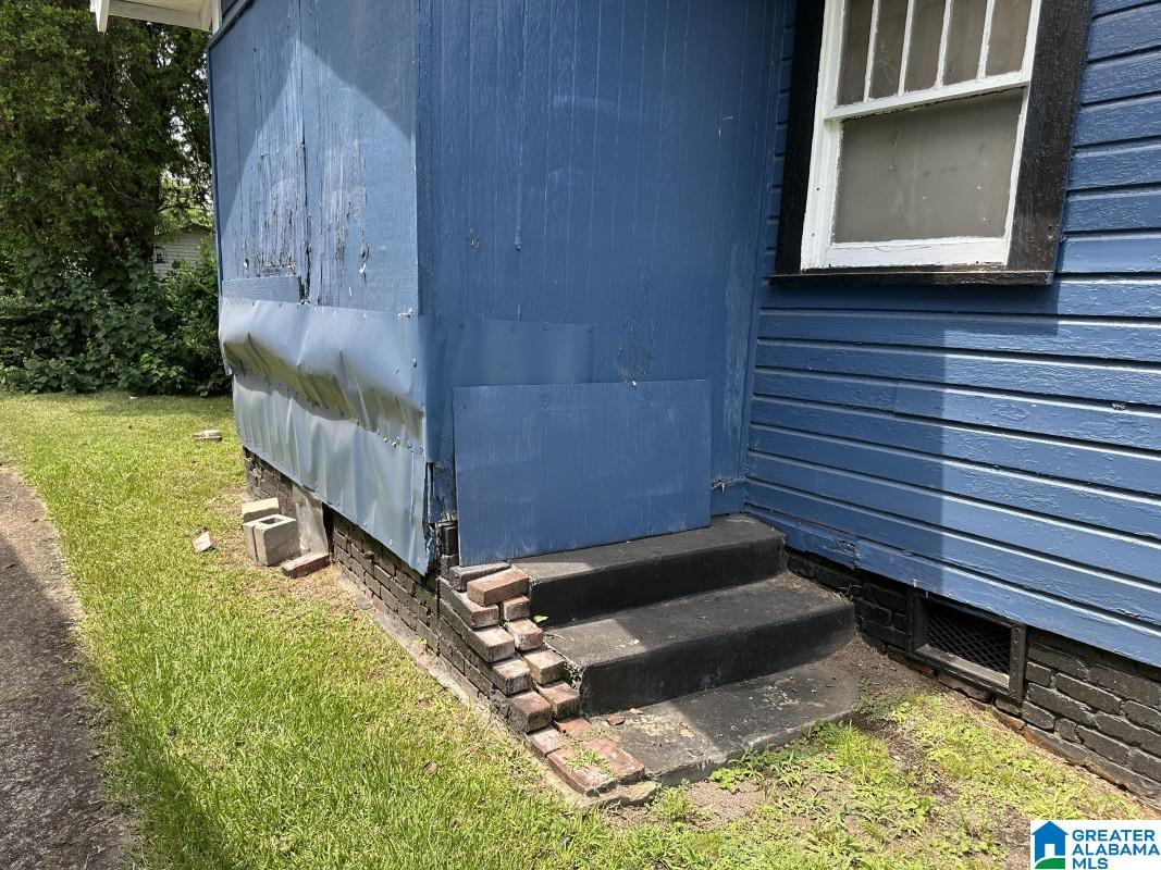 2804 AVENUE I
