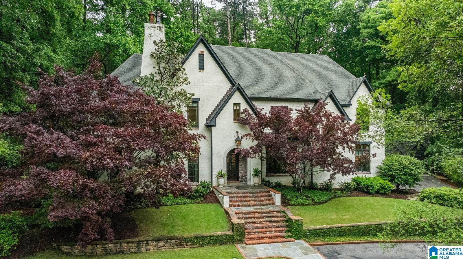 4 PINE RIDGE LANE