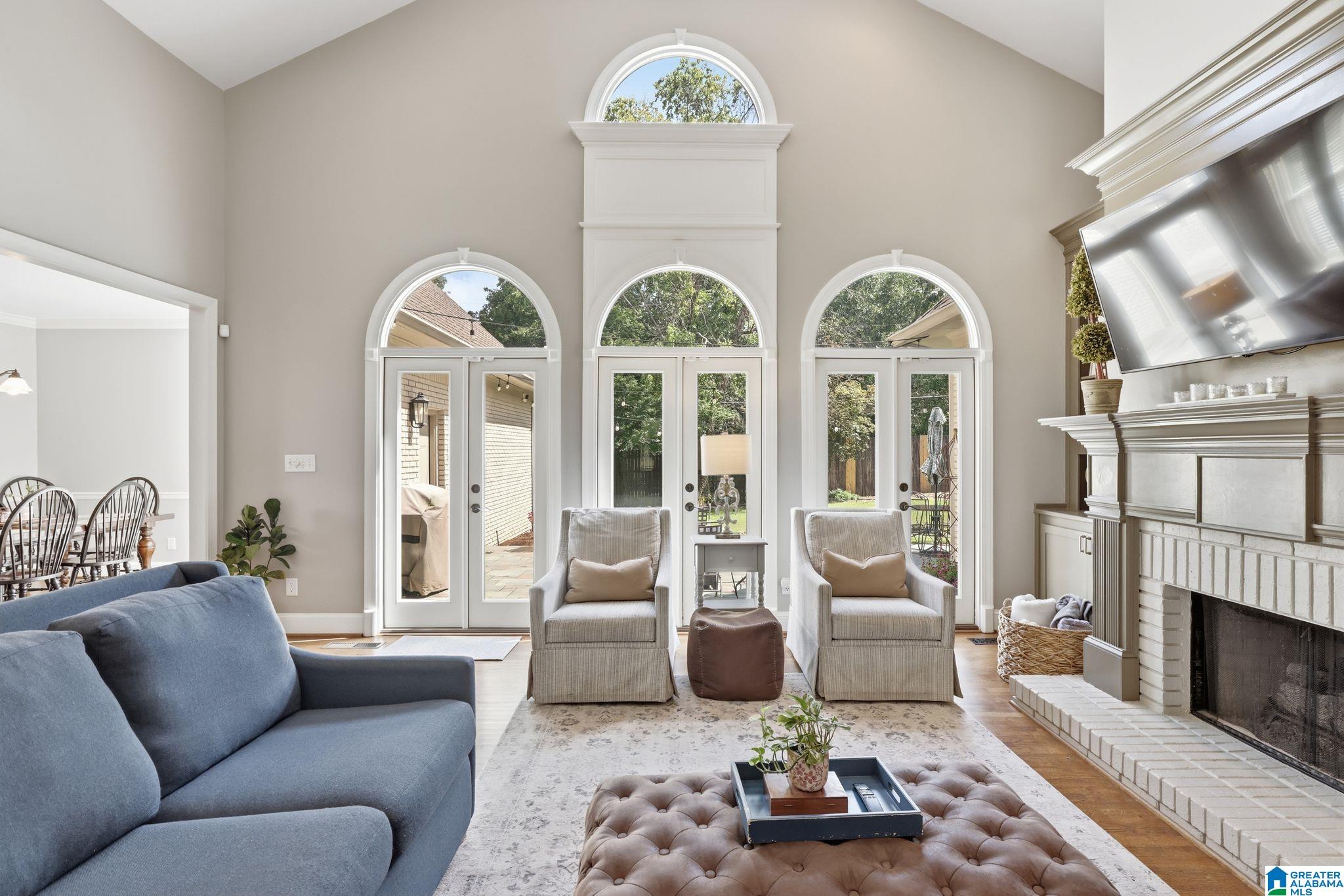 3758 CARISBROOKE DRIVE
