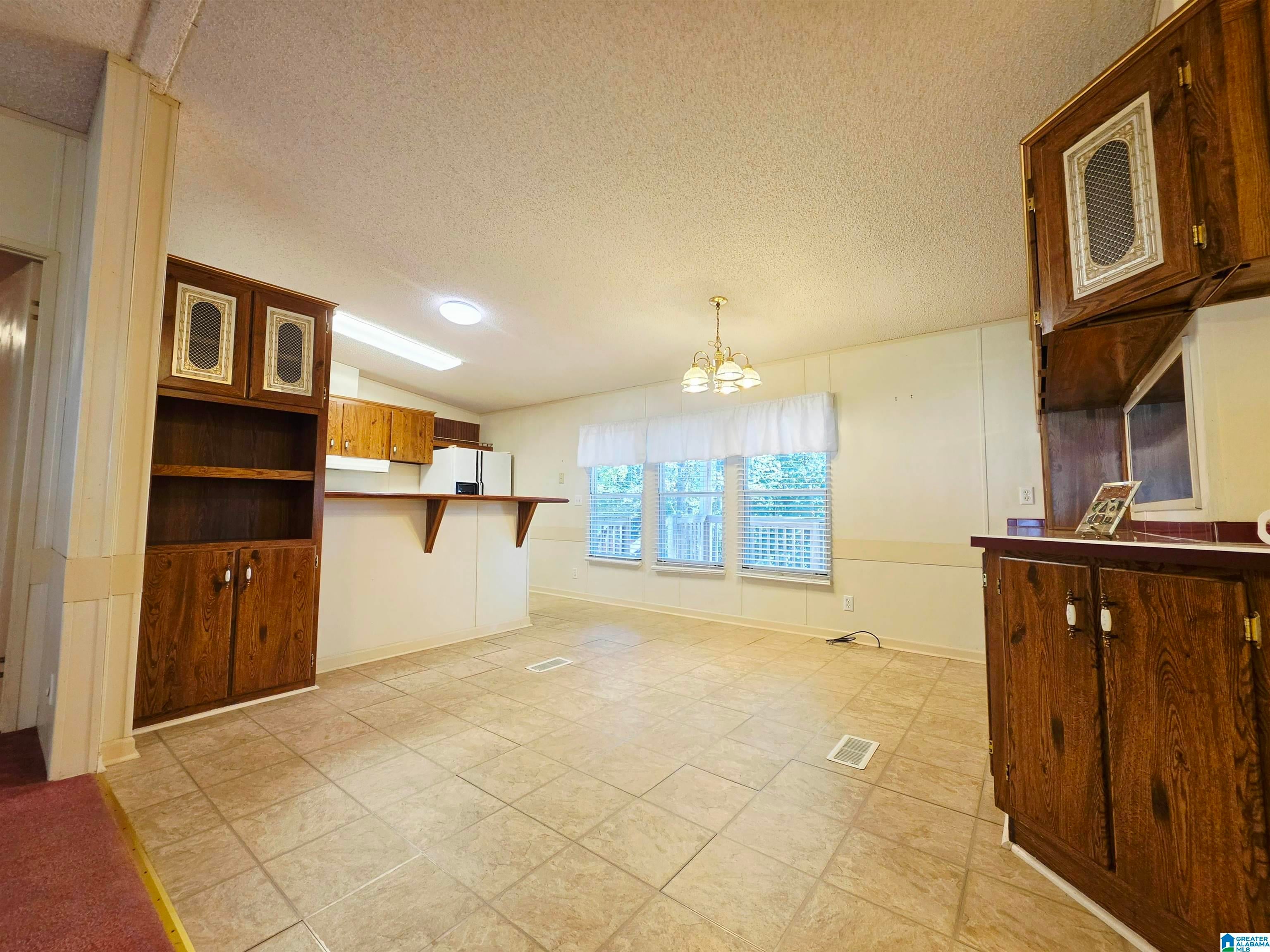 375 WOODBERRY LANE