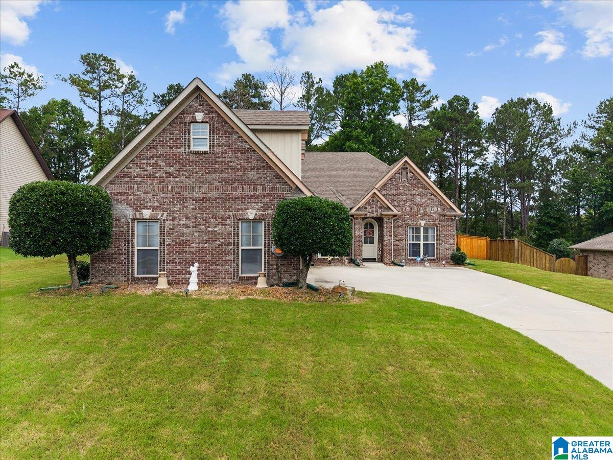 40 LAKESIDE DRIVE