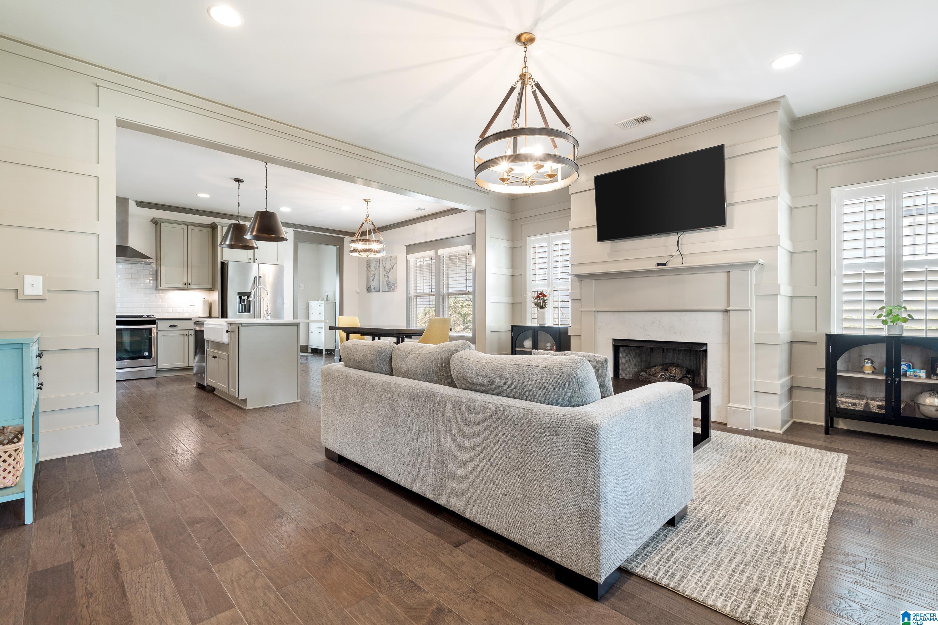 3241 SAWYER DRIVE