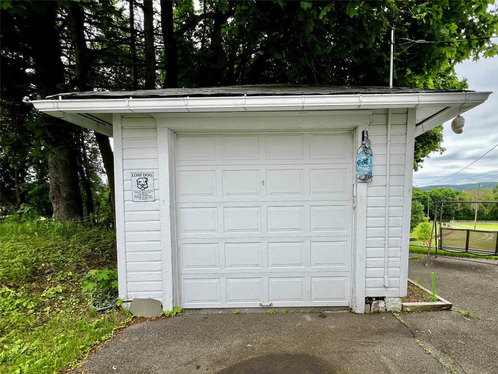 200 Bermond Avenue, Endicott, New York image 20