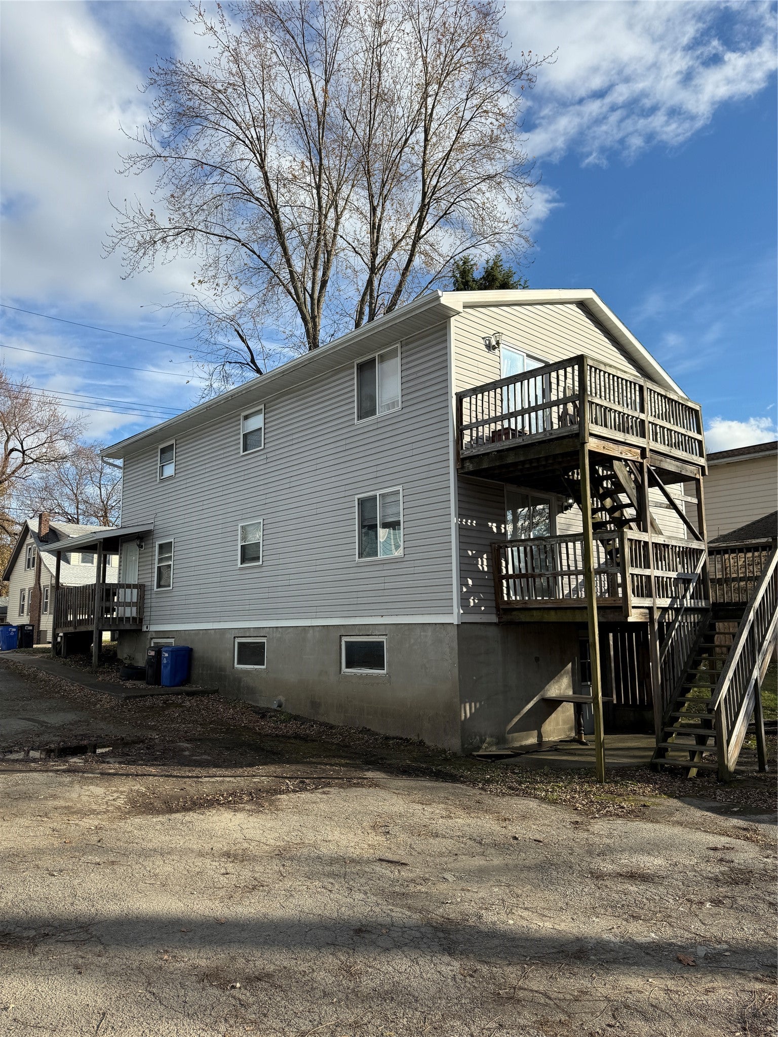 48 Roberts Street - Photo 2