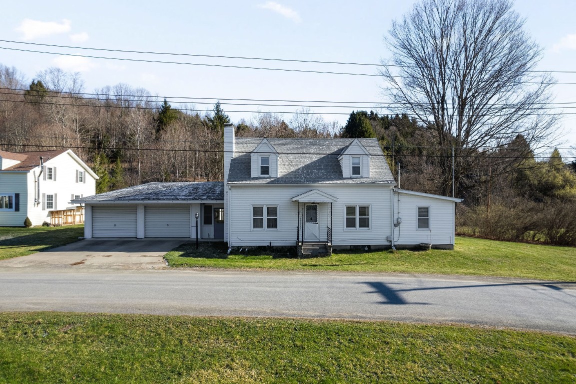 4 Ostrander Street, Glen Aubrey, New York image 1