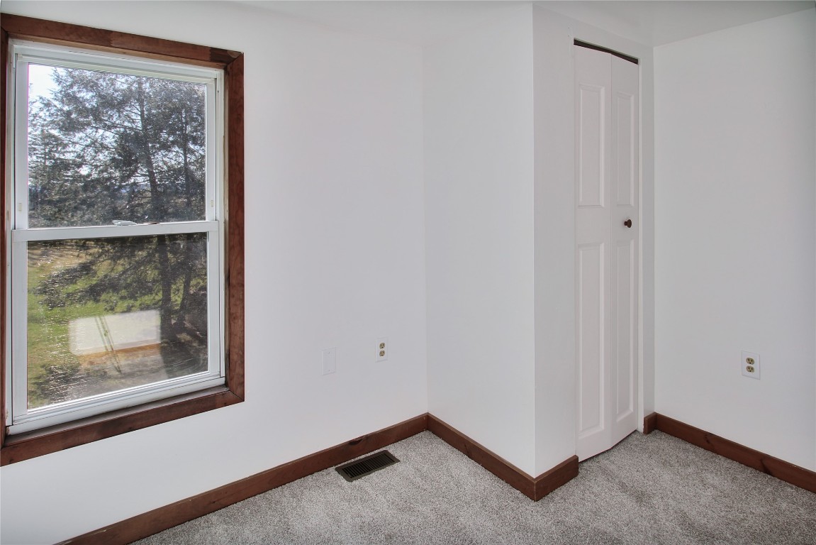 108 Montrose Turnpike, Owego, New York image 15