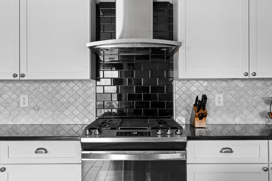 21 King Point Circle N