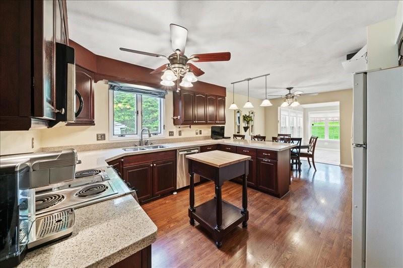 2508 Bayberry Lane, Vestal, New York image 8