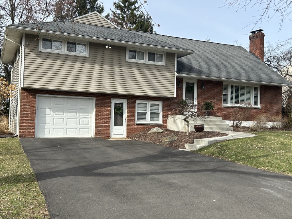 3105 Belmont Avenue, Vestal, New York image 1