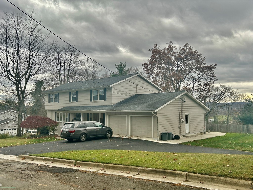 819 Biscayne Terrace, Endwell, New York image 4