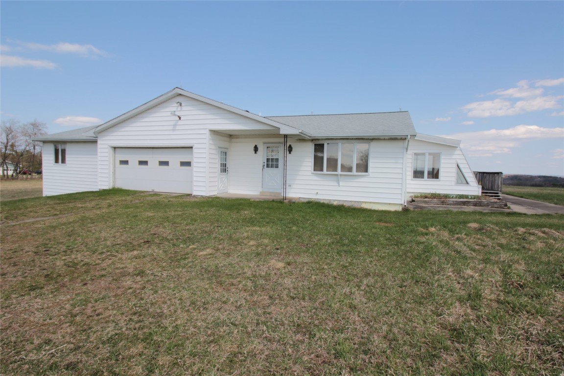 516 Boswell Road, Endicott, New York image 1