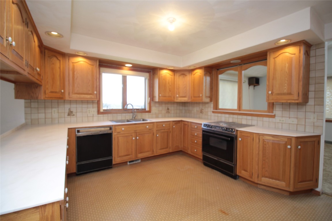 516 Boswell Road, Endicott, New York image 2